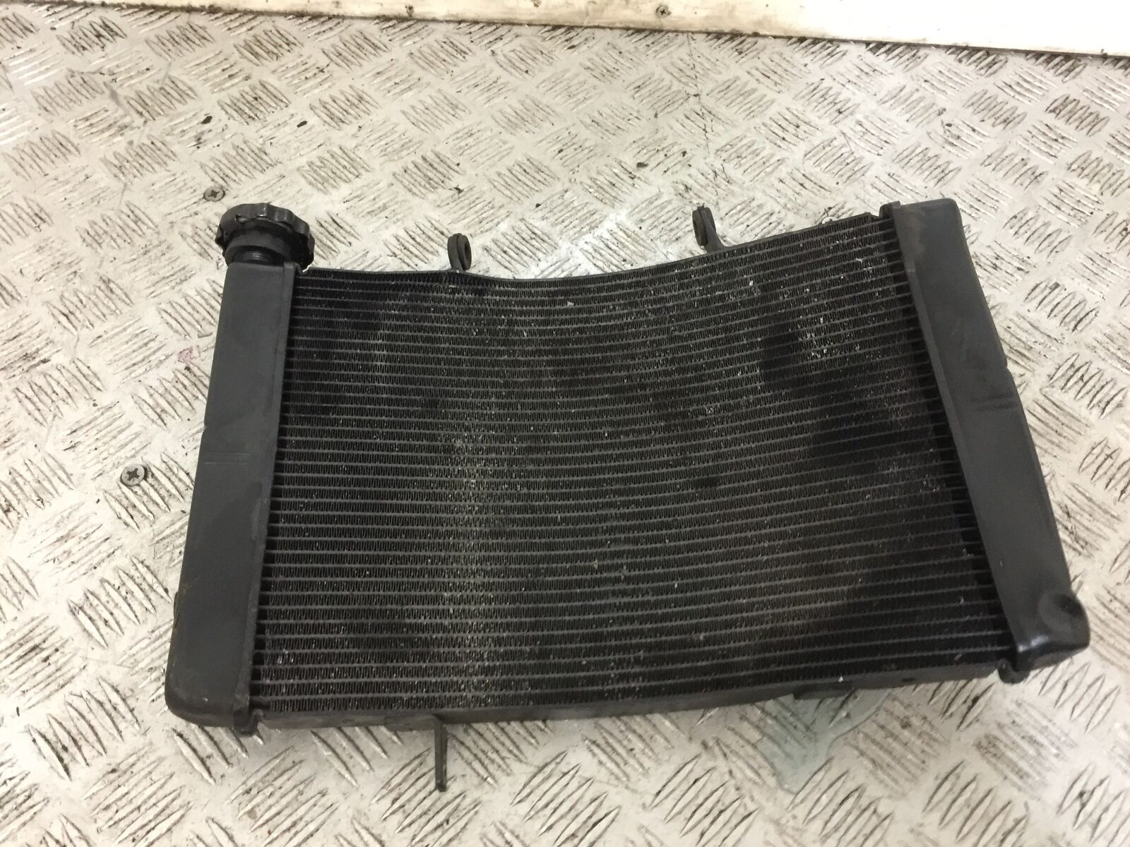 TRIUMPH 675 STREET TRIPLE RADIATOR   YEAR 2016 (STOCK 812)