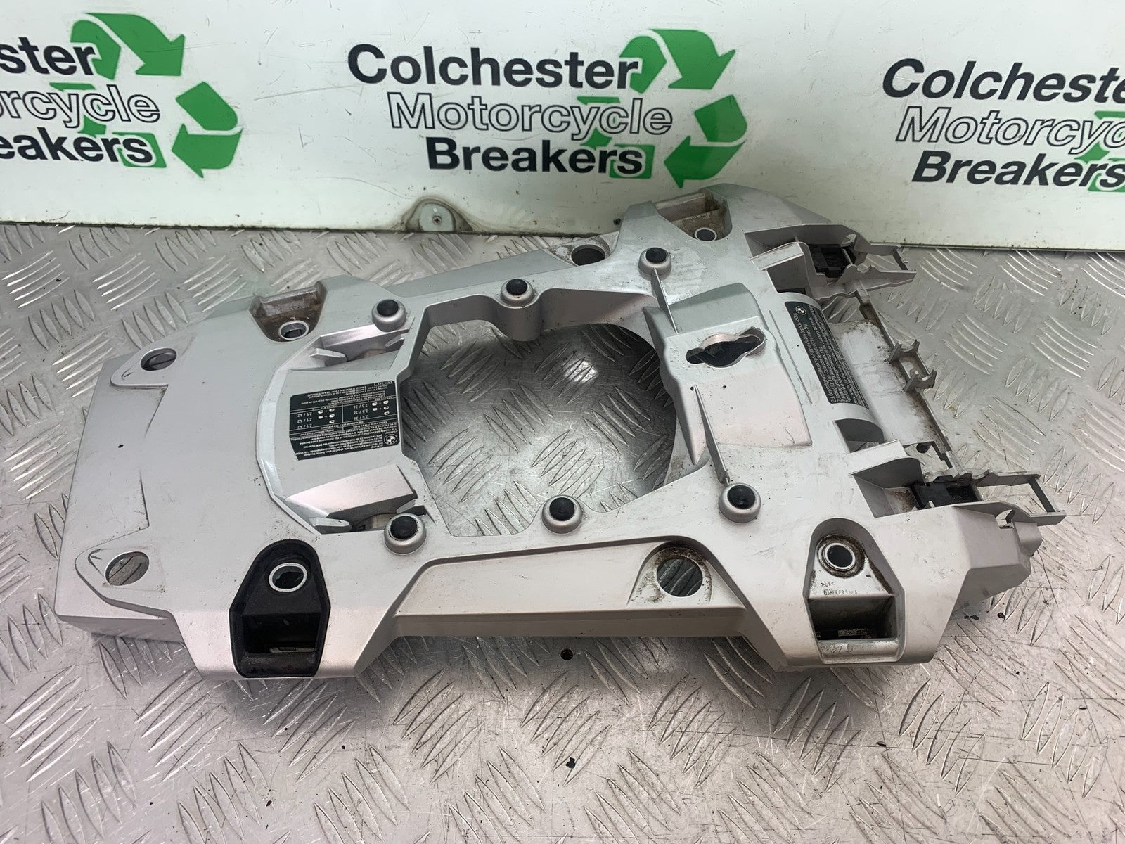 BMW R1200 R 1200 GS LOWER RACK MOUNTING PLATE  YEAR 2013-2016 (CMB1257)