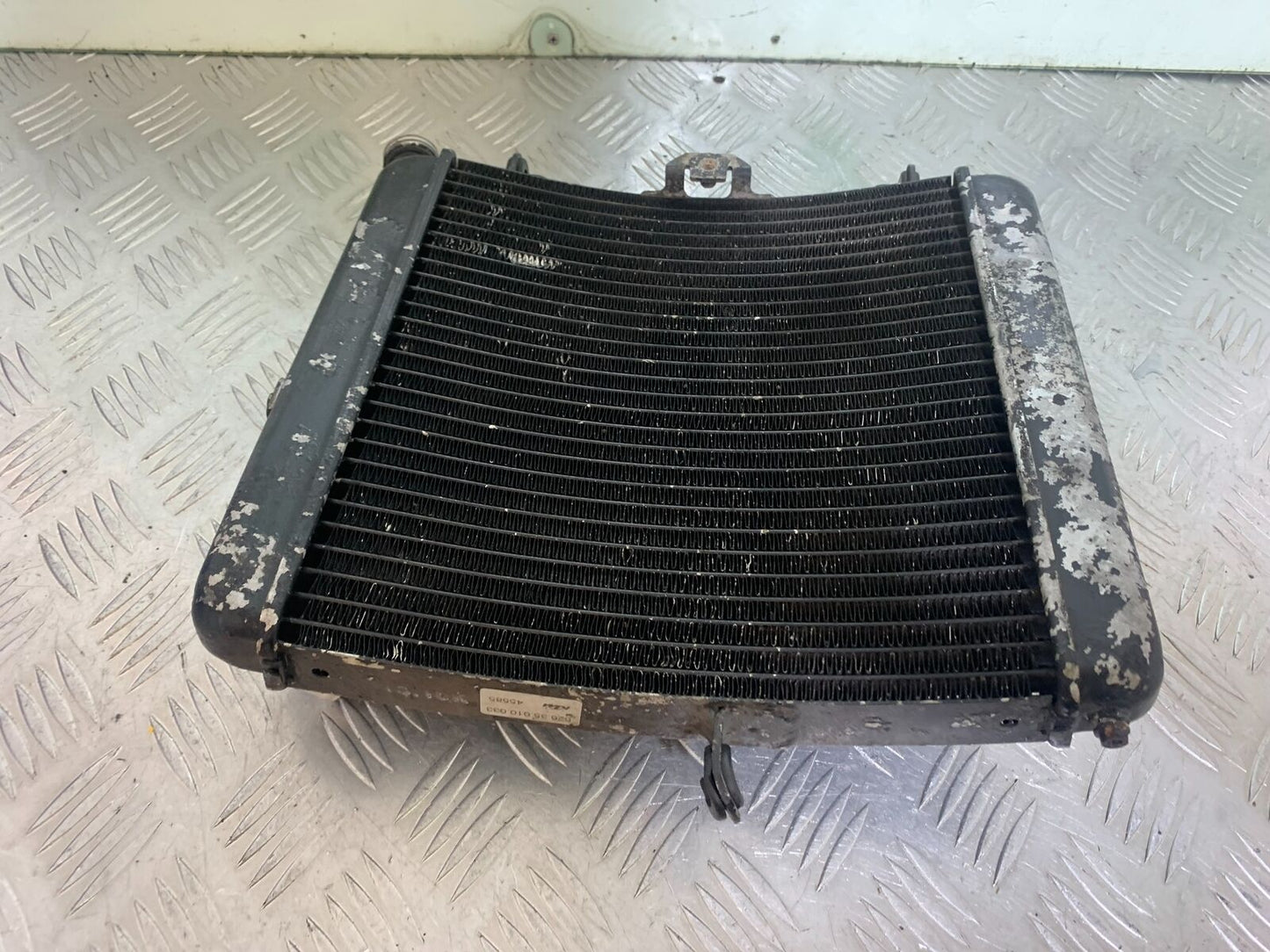 KTM 990 SUPERMOTO T RADIATOR   YEAR 2010-2011  (CMB1127)