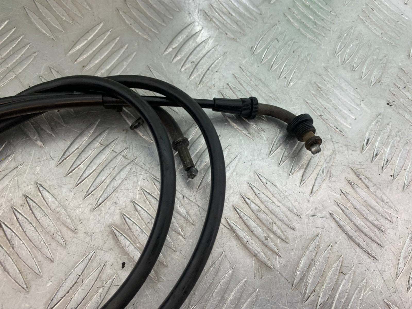 SUZUKI GSF1200 GSF 1200 BANDIT THROTTLE CABLES  YEAR 2001-2004 (CMB1188)