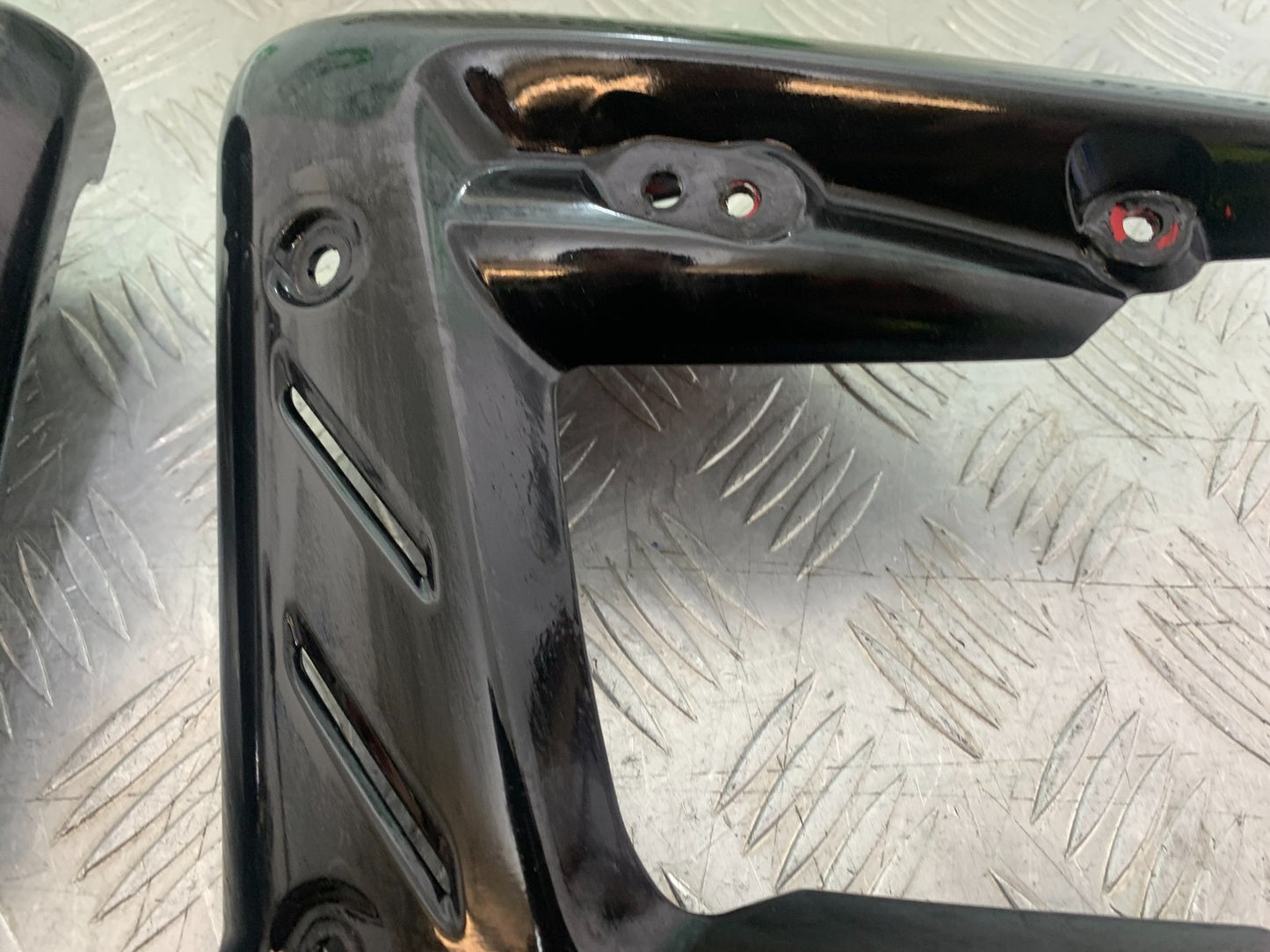 TRIUMPH 675 STREET TRIPLE R LEFT & RIGHT RADIATOR PANELS YEAR 2013-16 (CMB1221)