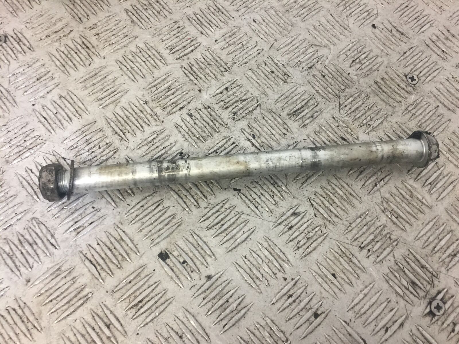 HONDA CB600 CB 600 F-8 HORNET SWINGARM SPINDLE   2010 (STOCK 669)