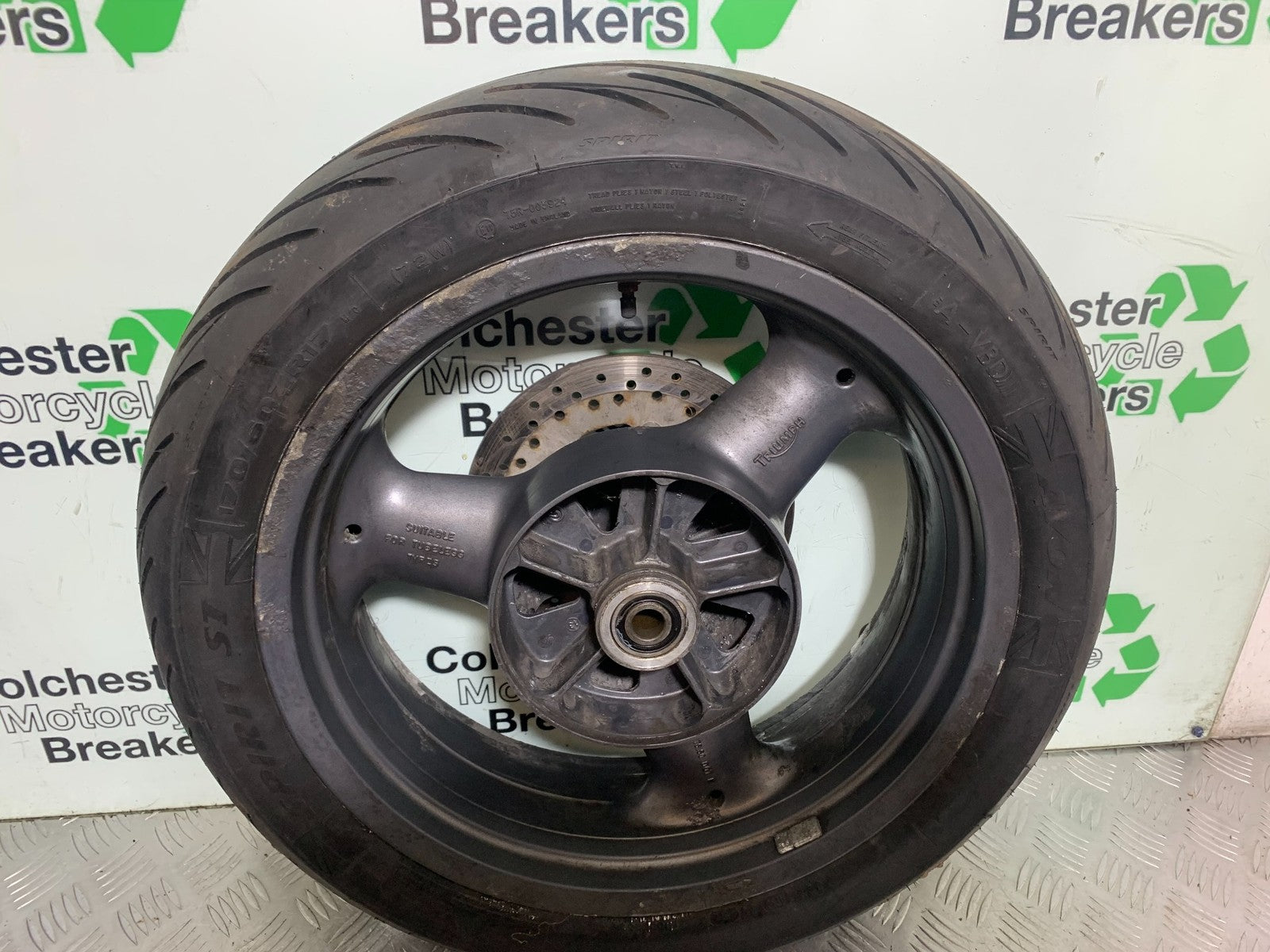 TRIUMPH TROPHY 900 REAR WHEEL (GOOD TYRE)  YEAR 1991-95 (CMB1251)