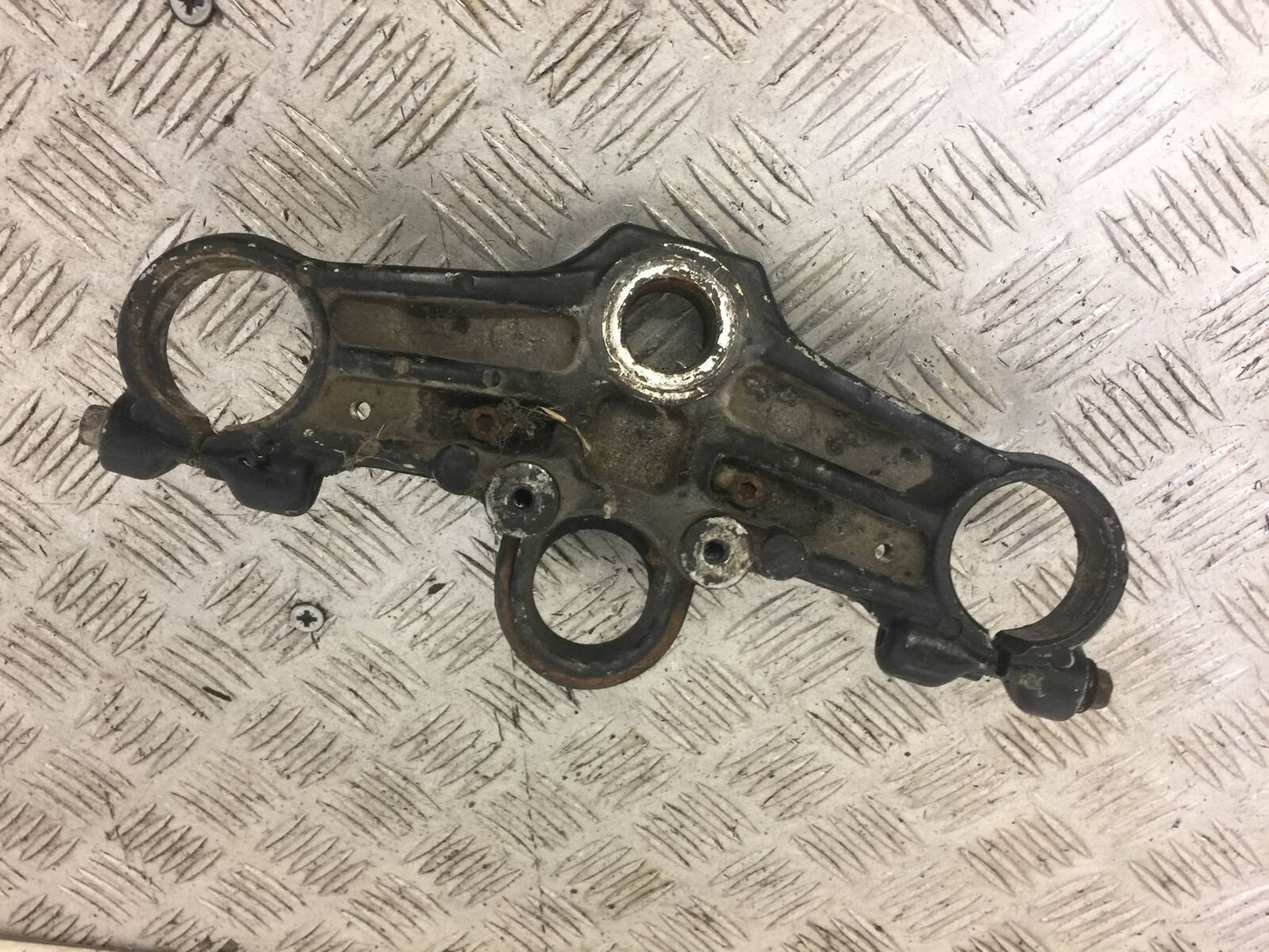 YAMAHA FJ1200 FJ 1200 TOP YOKE  YEAR 1988 (STOCK 653)