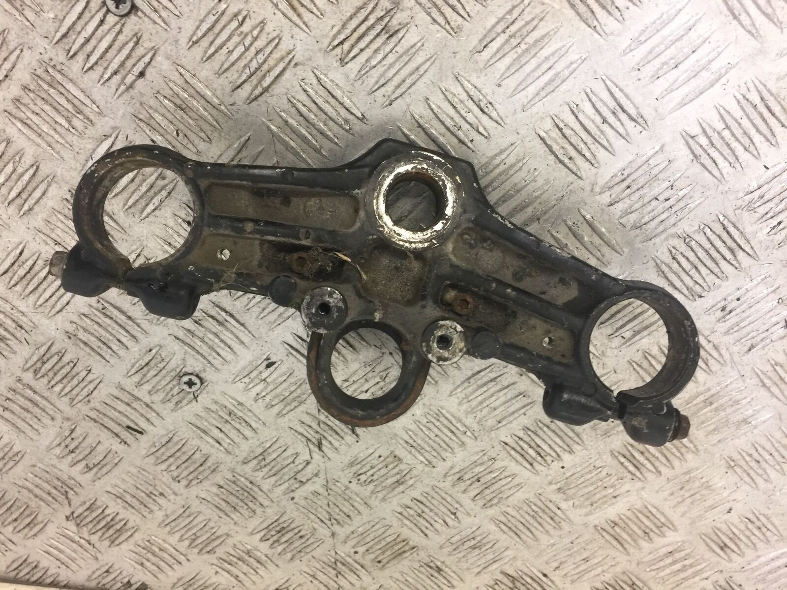 YAMAHA FJ1200 FJ 1200 TOP YOKE  YEAR 1988 (STOCK 653)