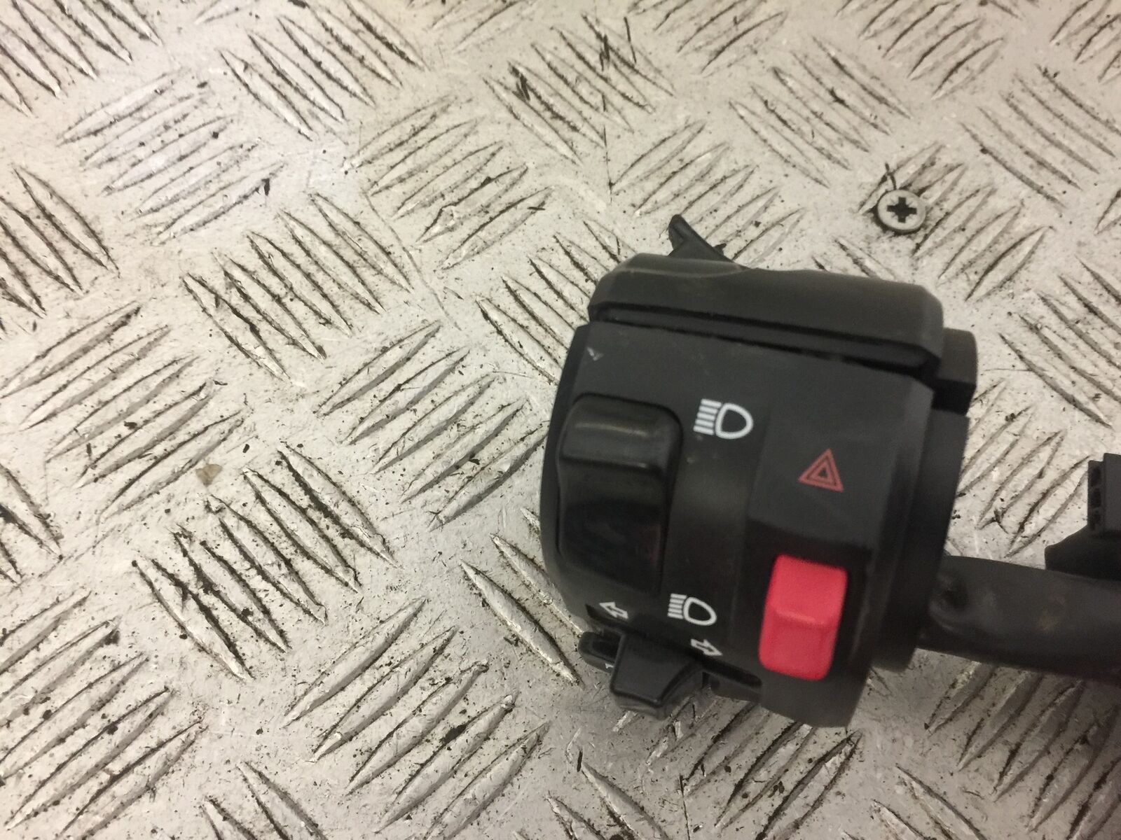KAWASAKI VN 650 VULCAN LEFT SWITCH GEAR   YEAR 2017-2021 (STOCK 705)