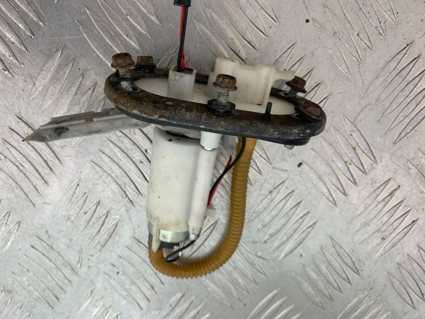 MUTT GT-SS 125 PETROL PUMP   YEAR  2020- 2024 (CMB1085)