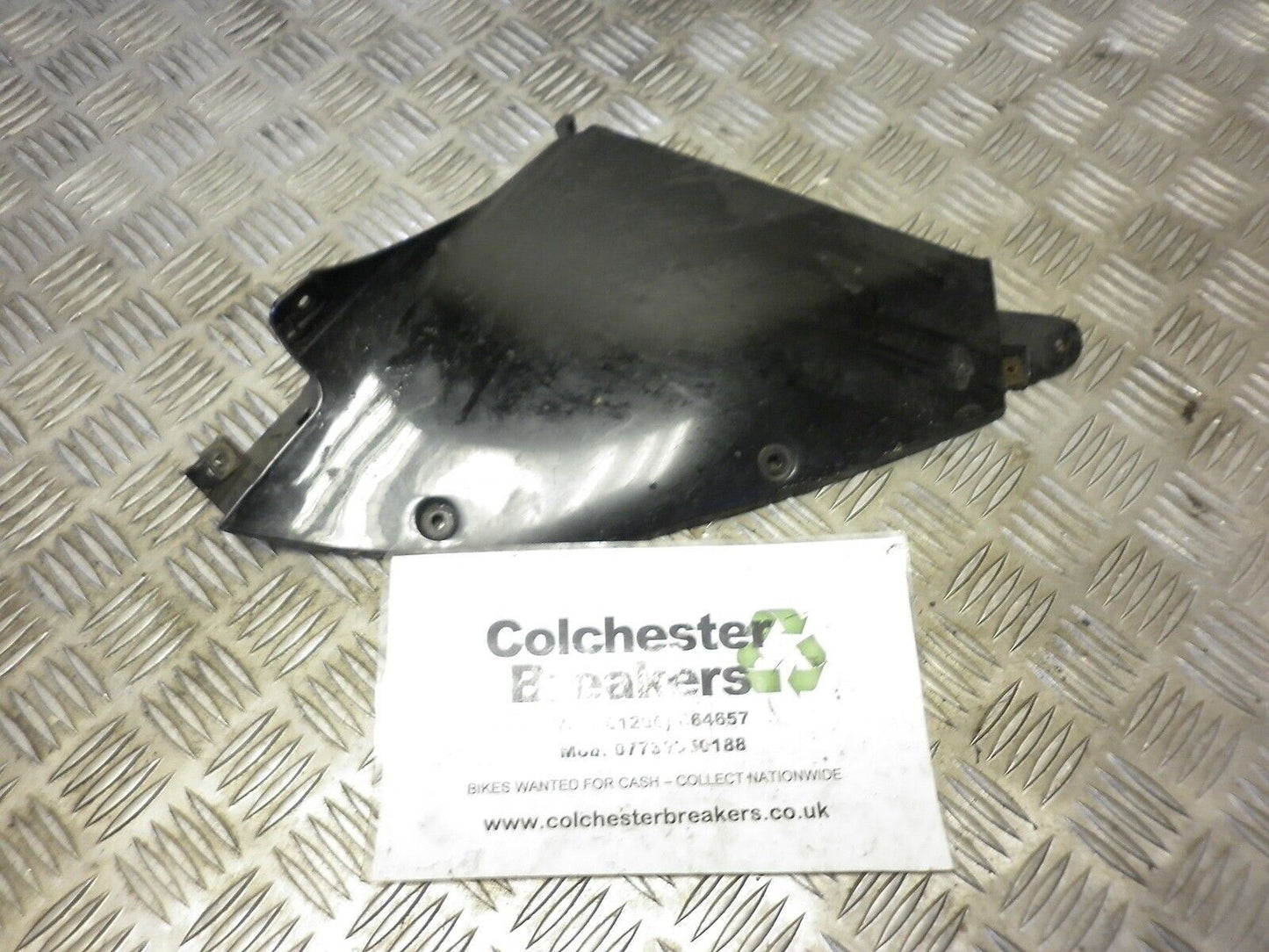 YAMAHA YZF600 YZF 600 THUNDERCAT RIGHT INNER INFILL YEAR 1998