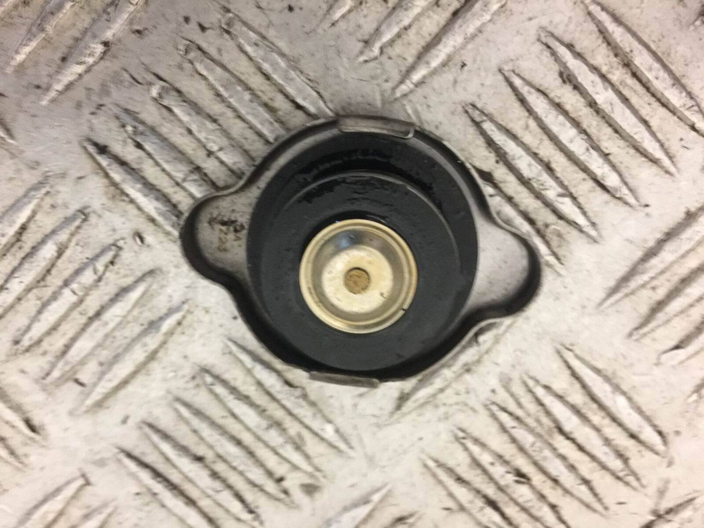 TRIUMPH TIGER 800 XCX RADIATOR CAP  2018-2021 (STOCK 548)
