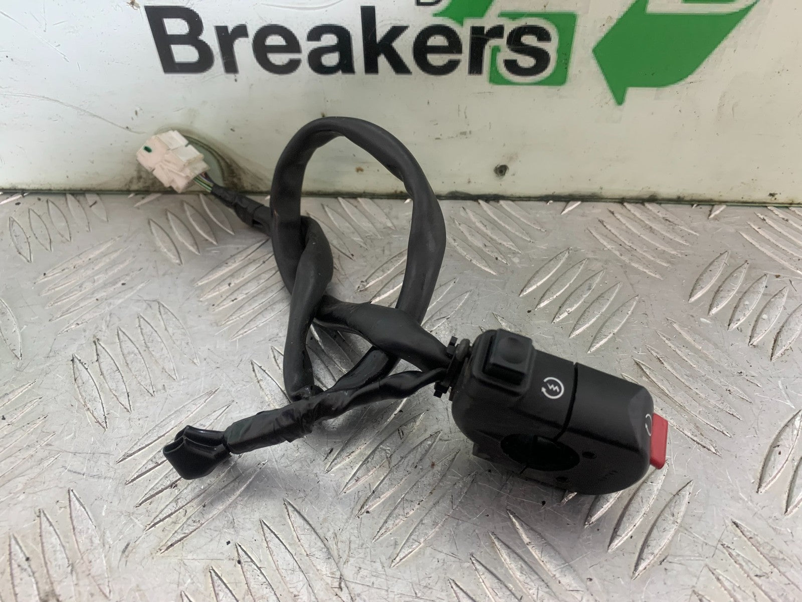 HONDA CBR1000 RR CBR 1000RR FIREBLADE RIGHT SWITCH GEAR 2008-2011 (CMB1179)