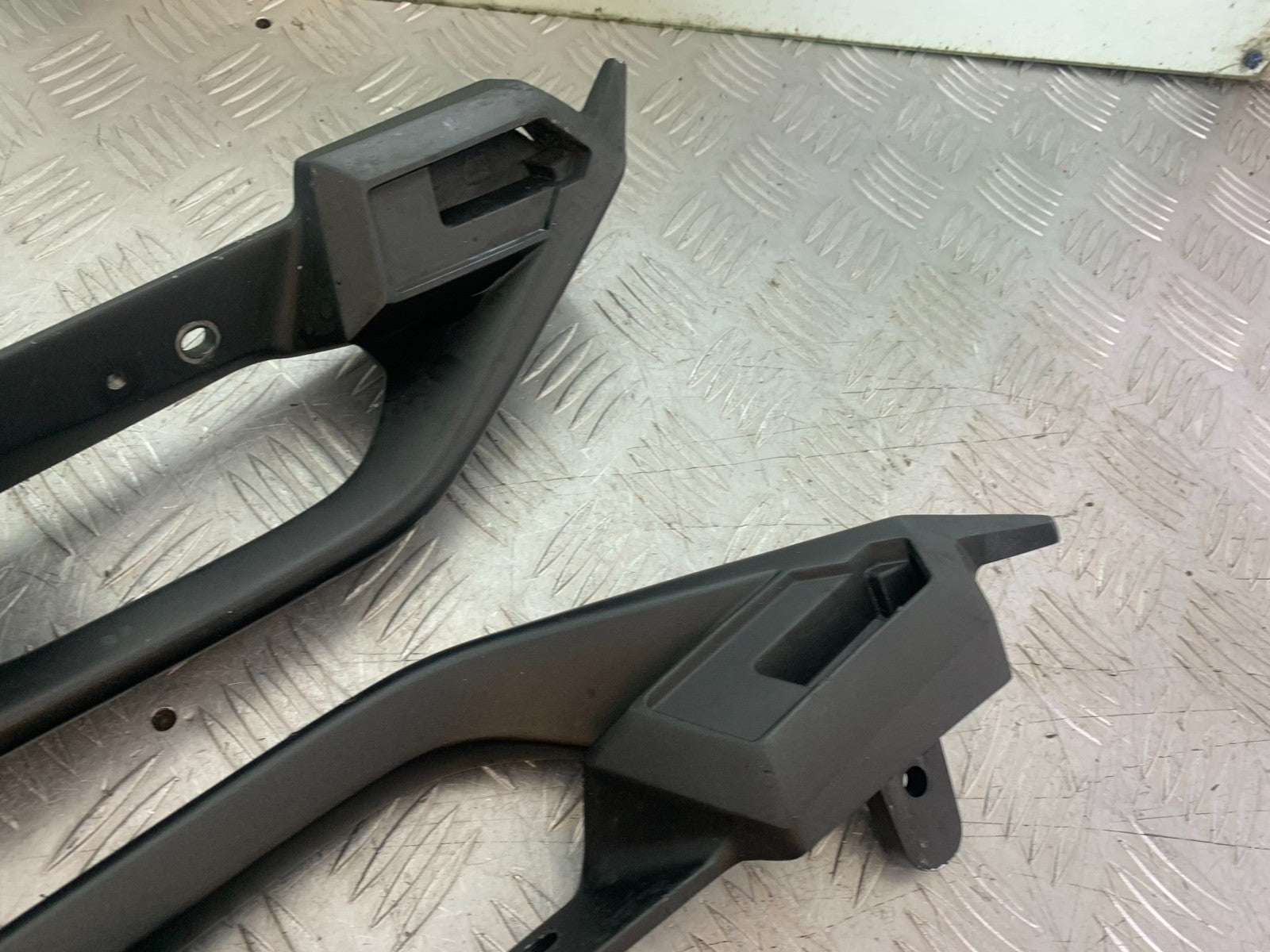 KAWASAKI 650 VERSYS GRAB RAILS YEAR 2015-2018 (CMB1288)