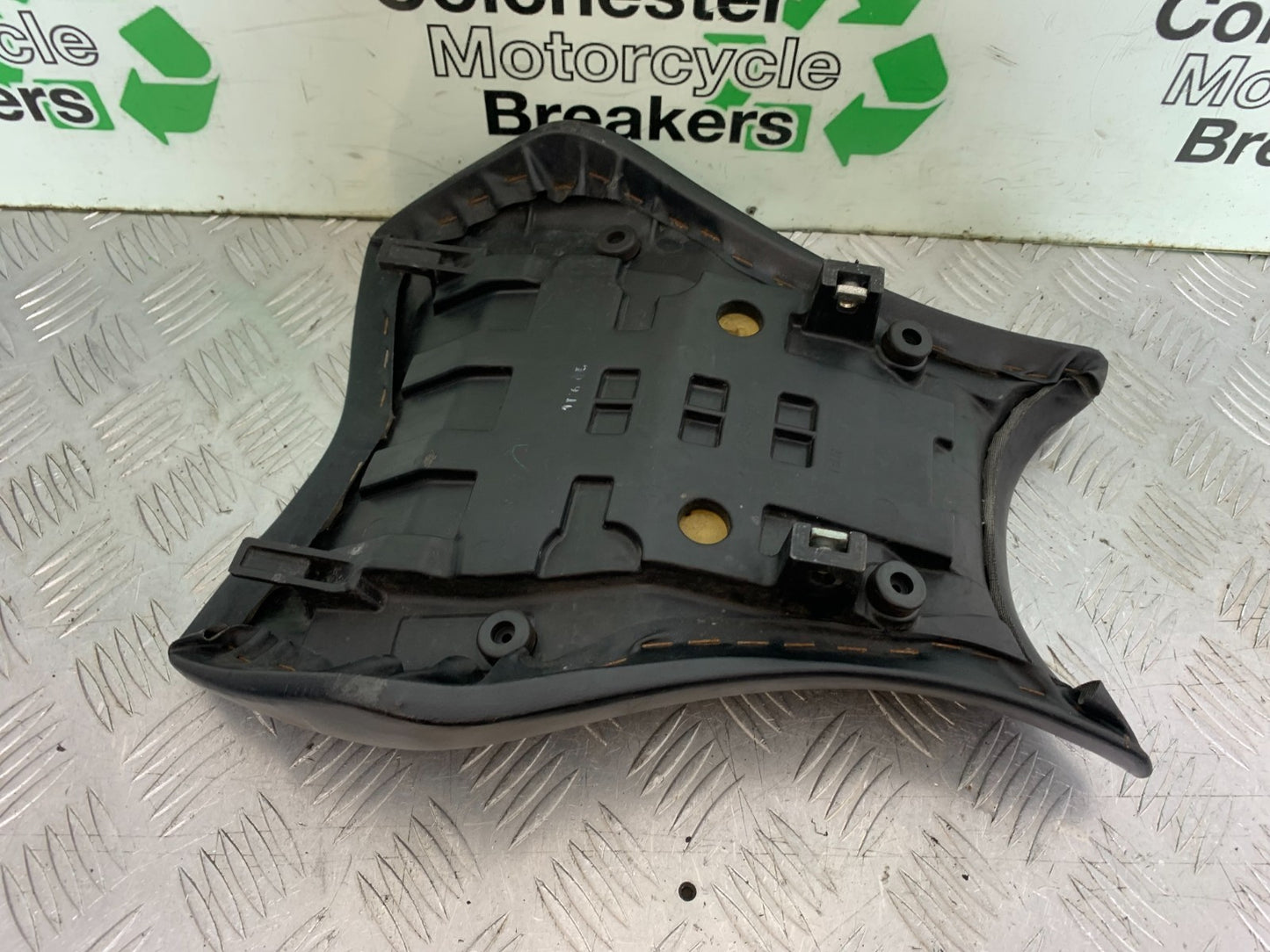 HONDA CBR1000 RR FRONT SEAT YEAR 2008-2011 (CMB1330)