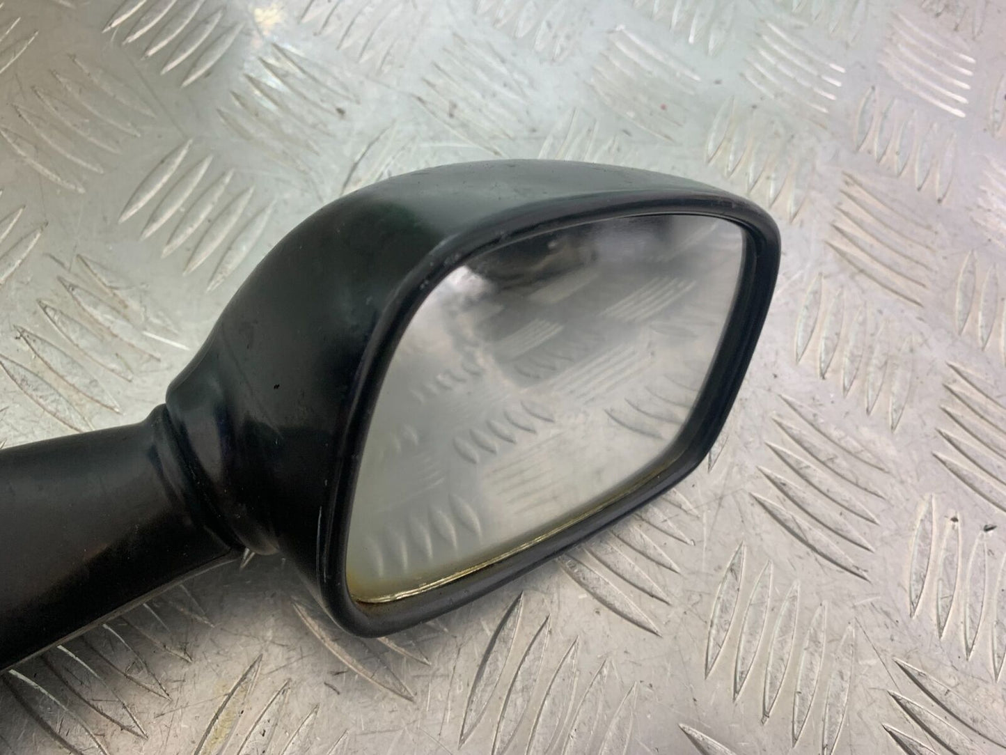 TRIUMPH 955i SPRINT ST RIGHT MIRROR  YEAR 1999-2004 (CMB1124)