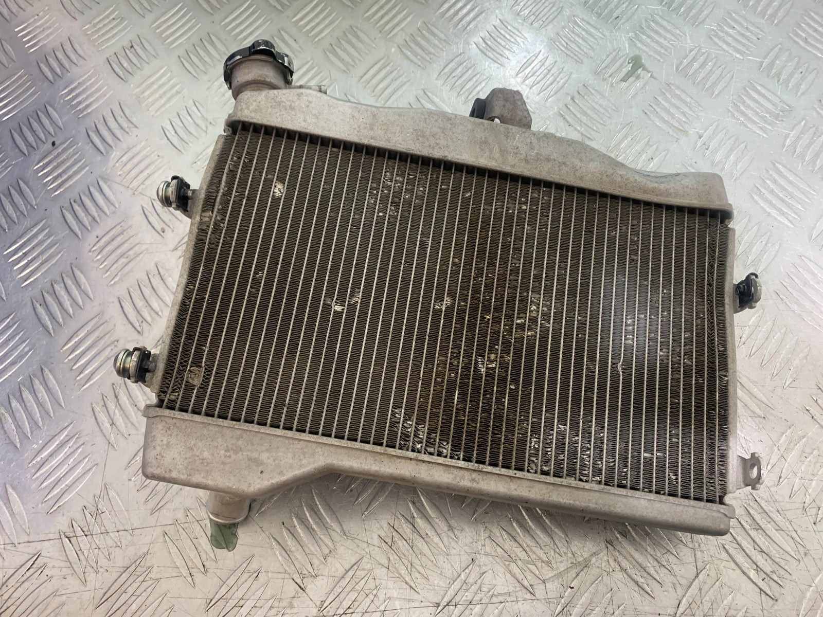 YAMAHA YZF R7 RADIATOR  YEAR 2022-2025 (CMB1255)