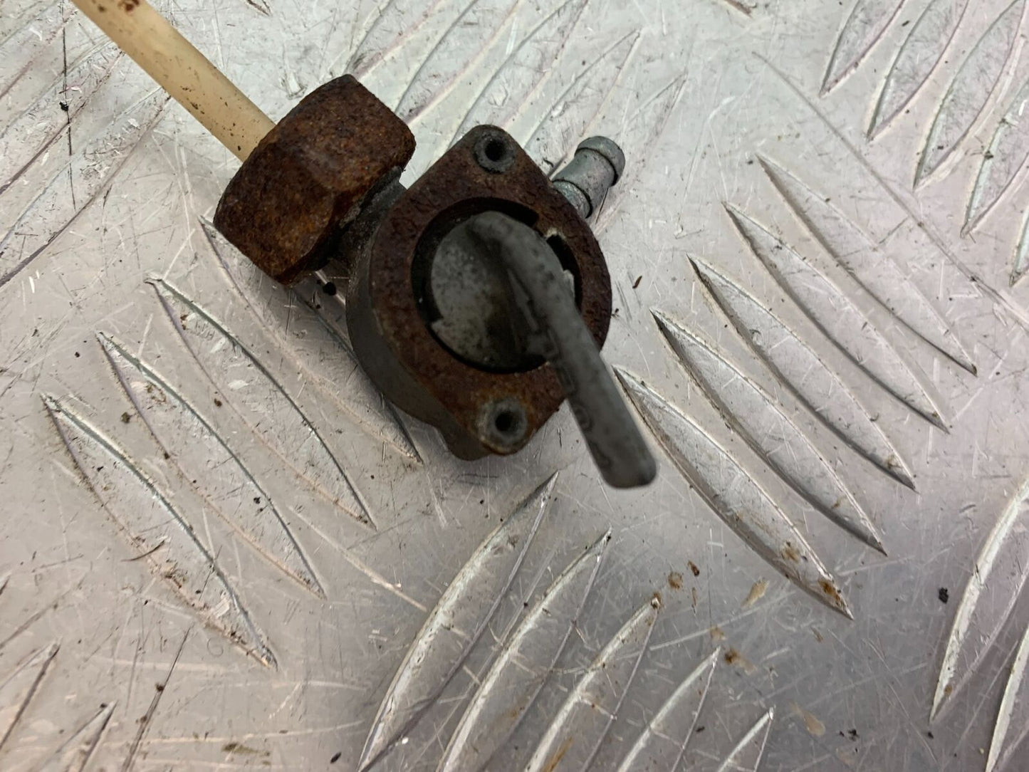 HONDA CX500 CX 500 PETROL TAP  YEAR 1978-81  (CMB1079)