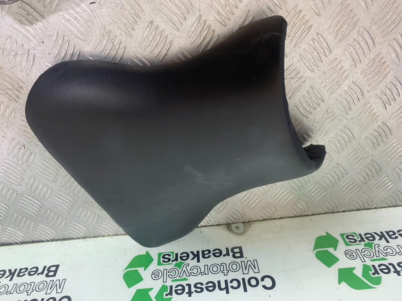 KAWASAKI ZX9R ZX9 E1 FRONT SEAT  YEAR 2000-01 (CMB1171)