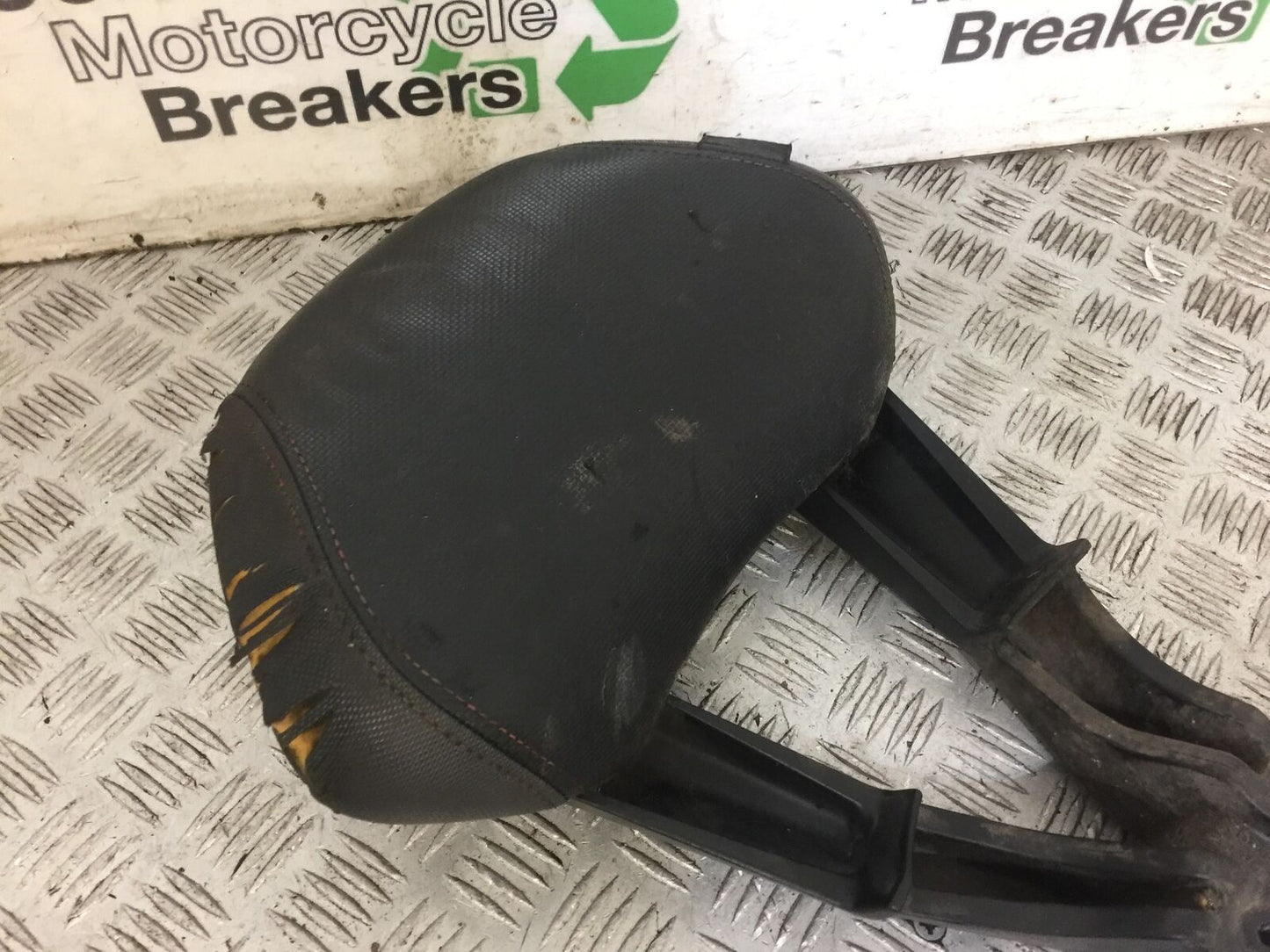 YAMAHA XMAX 125 XMAX-125 BACK REST  YEAR 2012 (STOCK 689)