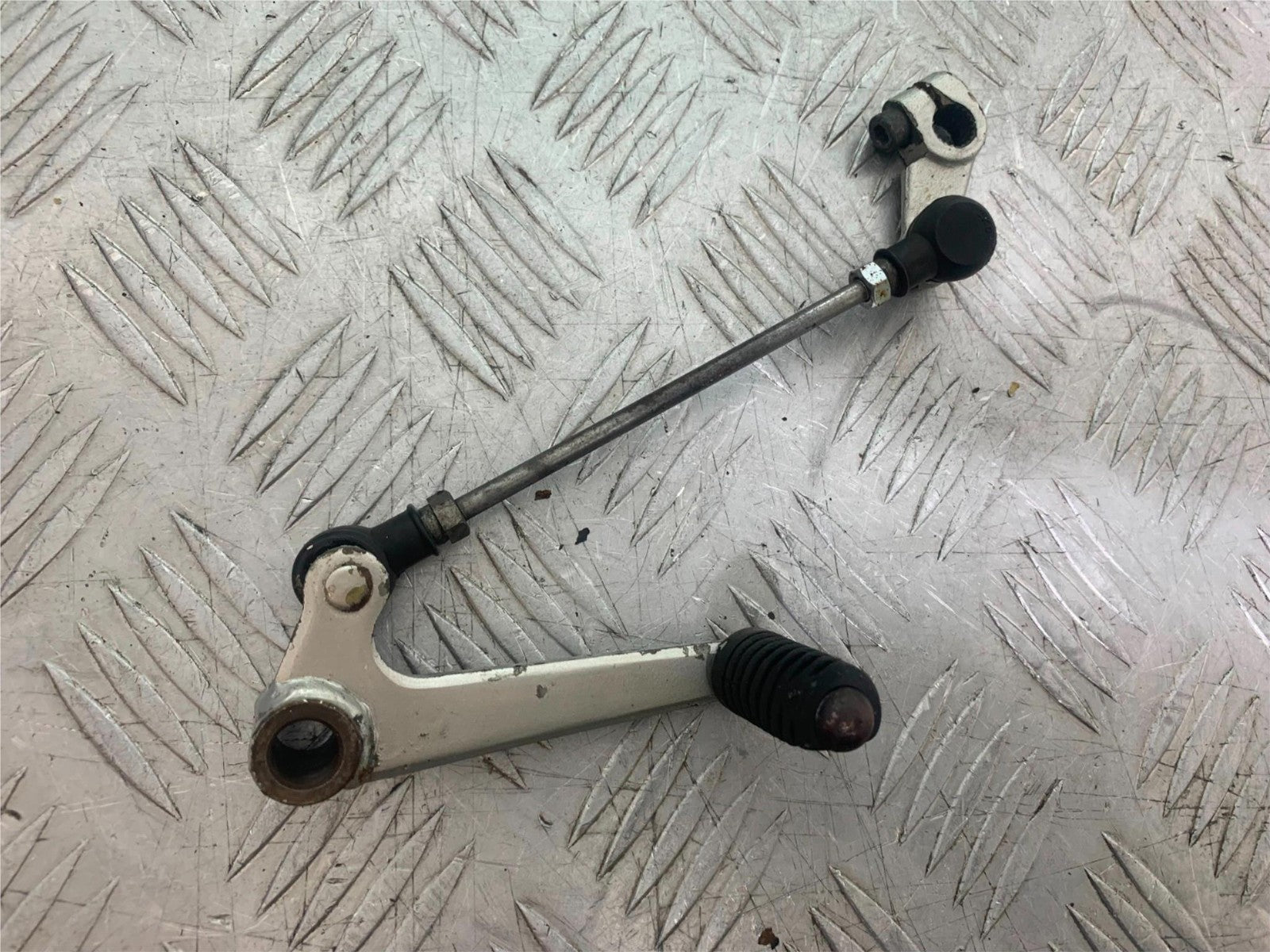 SUZUKI GSX750 INAZUMA GEAR LEVER  YEAR 1998-2003 (CMB1308)