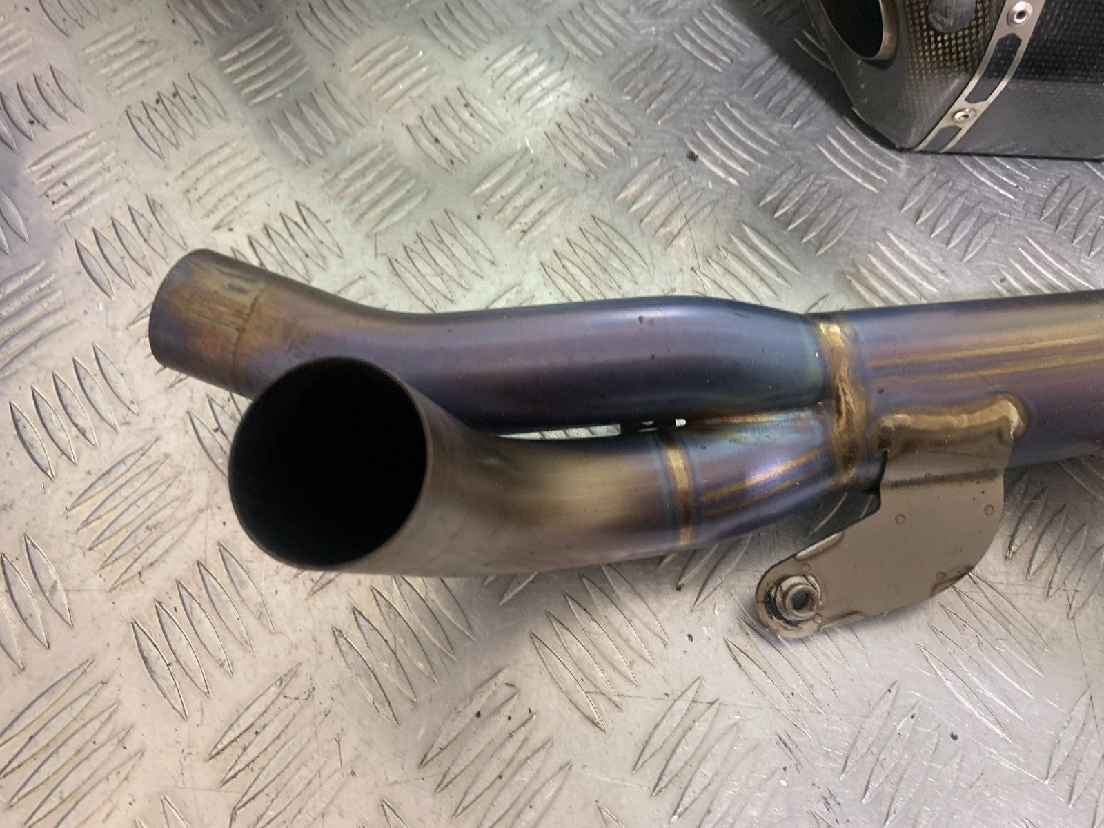 YAMAHA YZF R1 14 B BIG BANG AKRAPOVIC CARBON CANS   2009-14 (CMB1175)