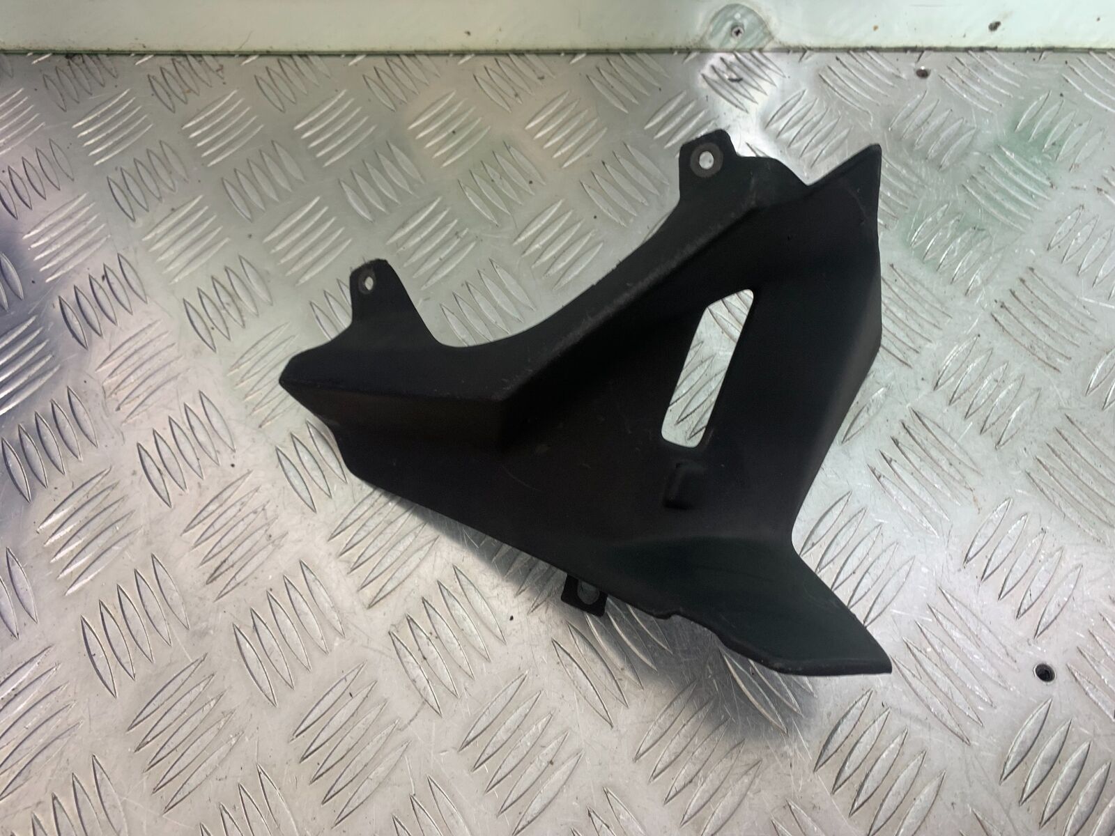 APRILIA FUTURA RST 1000 INFILL PANEL  YEAR 2001-2005 (CMB1033)