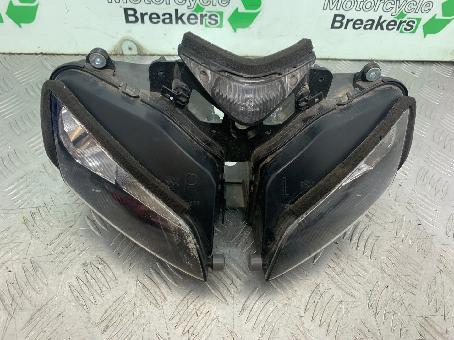 HONDA CBR1000 rr FIREBLADE HEADLIGHT  YEAR 2006 (CMB1220)