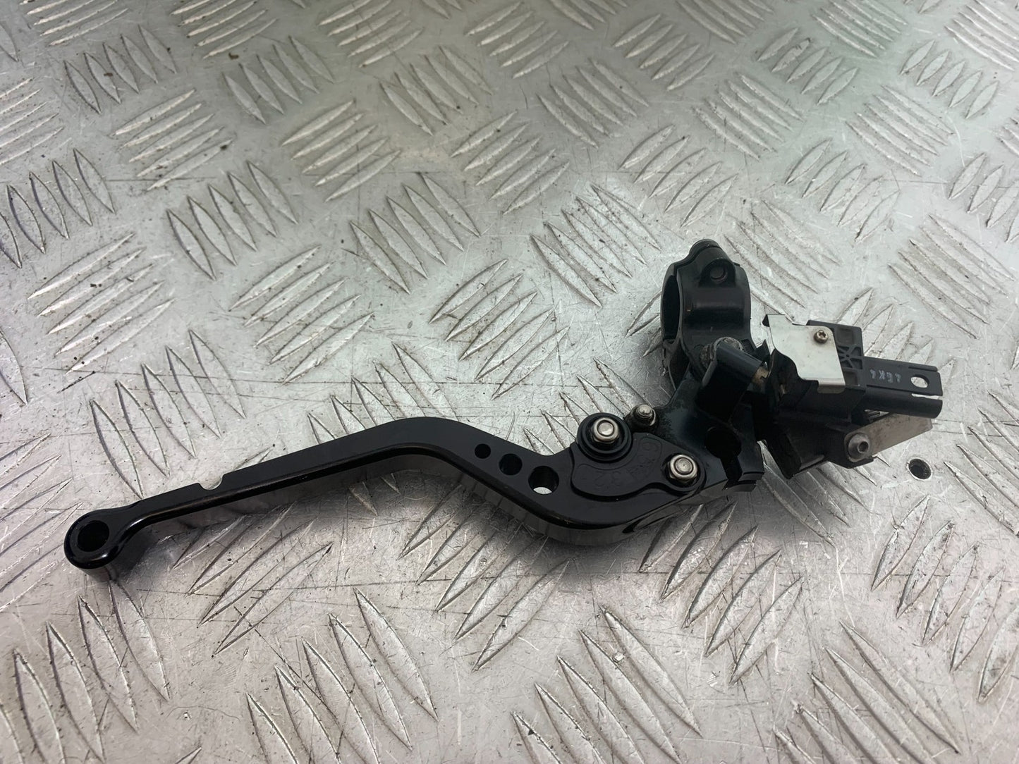 BMW S1000 RR CLUTCH LEVER AND BRACKET  YEAR 2015-2018 (CMB1246)