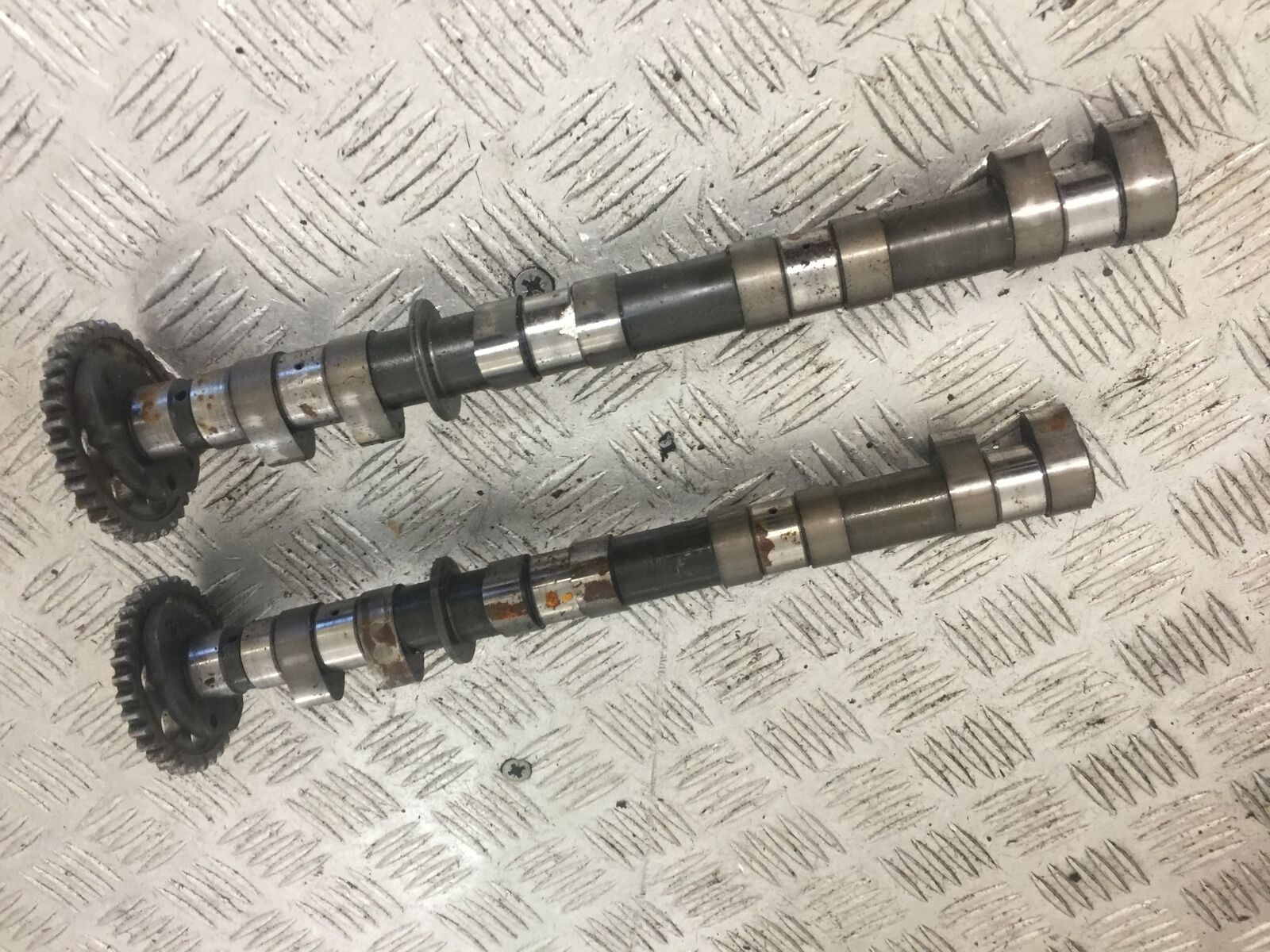 YAMAHA R6 5EB CAMSHAFTS  YEAR 1999-2002 (STOCK 757)