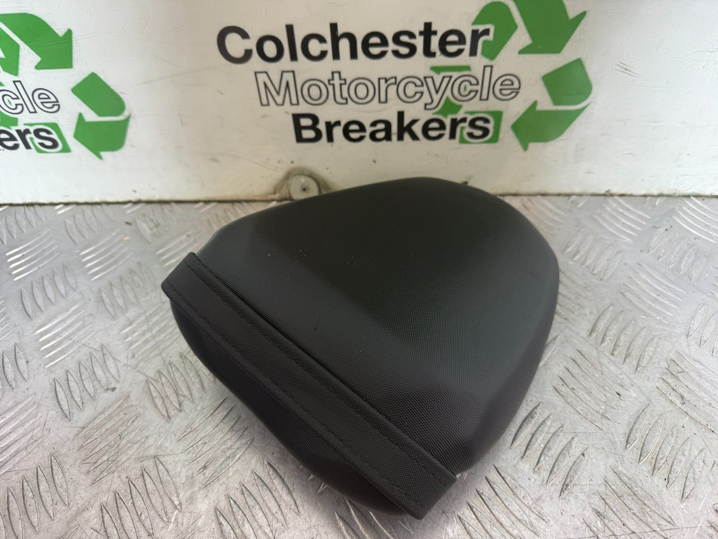 SUZUKI GSX-S750 GSXS GSX S 750 REAR PILLION SEAT YEAR 2017 - 2021