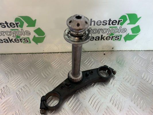 HONDA CBR1100 BLACKBIRD BOTTOM YOKE  YEAR 1996-1998 (CMB1017)