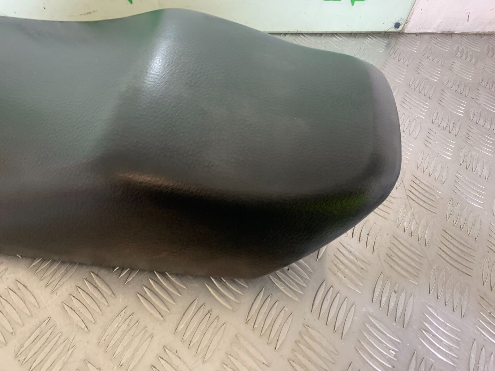 YAMAHA FJ1100 FJ 1100 SEAT YEAR 1984-1985 (CMB1101)