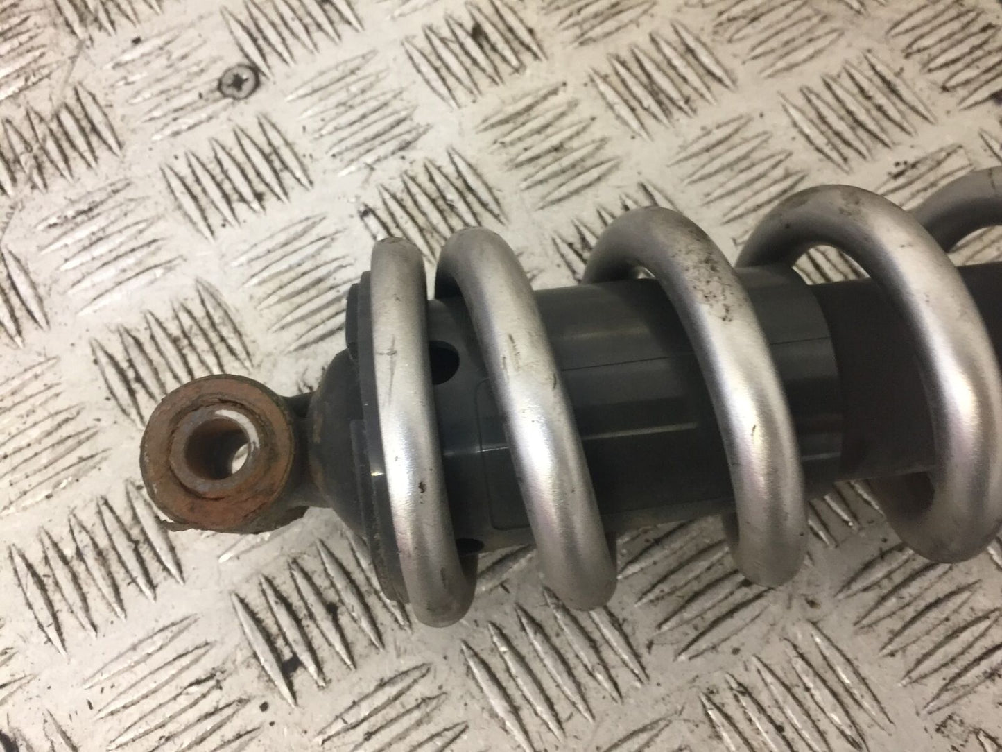 KAWASAKI ER6 F REAR SHOCK   YEAR 2006-2008 (STOCK 723)