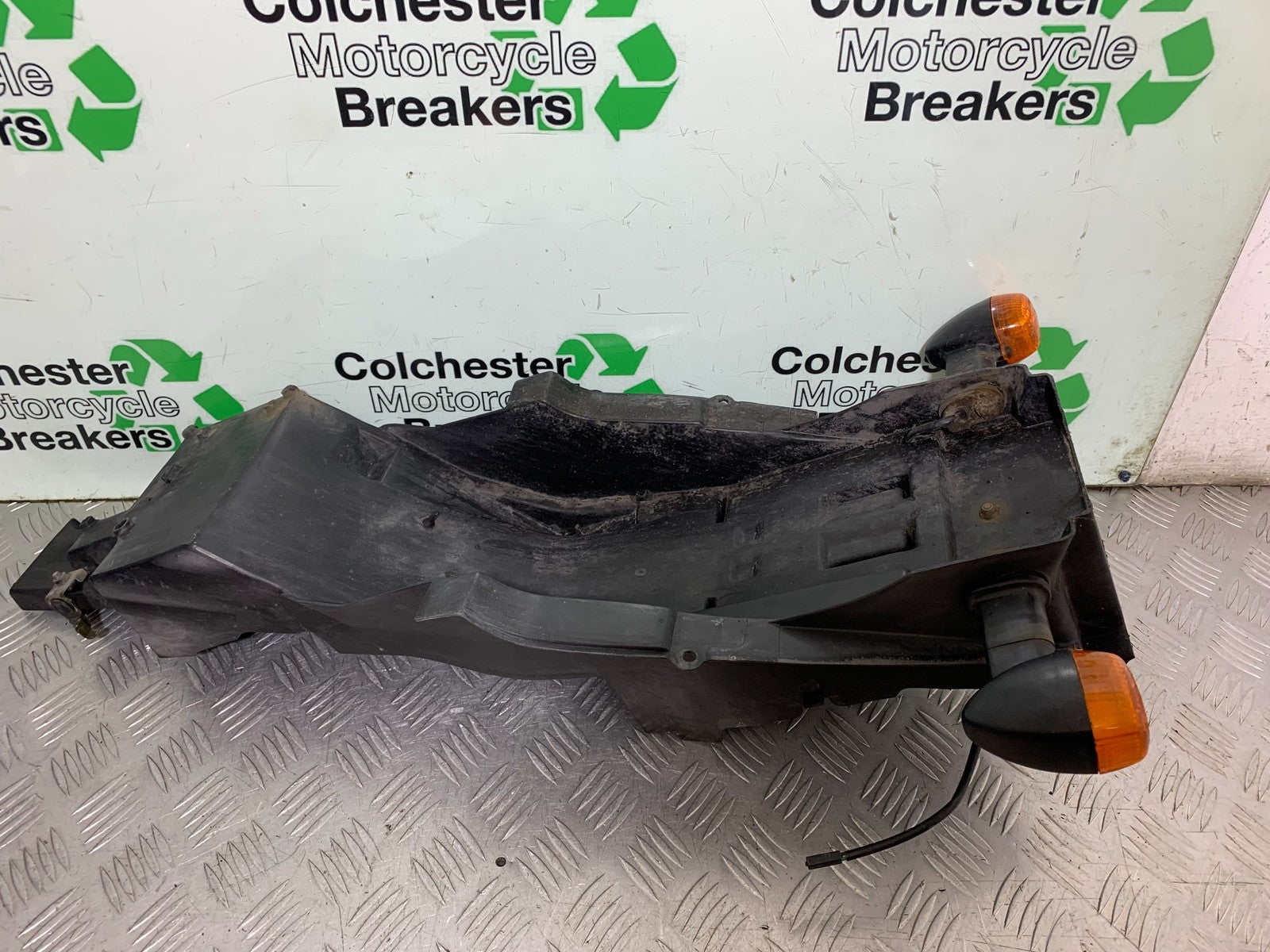 KAWASAKI ZX6R ZX6 J REAR MUDGUARD AND INDICATORS YEAR 2000 (CMB1312)