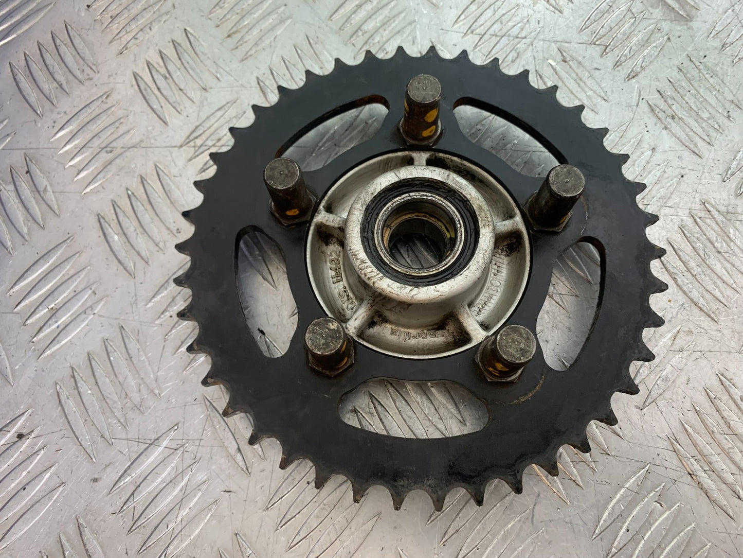 APRILIA RSV1000 RSV 1000 MILLE SPROCKET CARRIER  1998- 2003 (CMB1184)