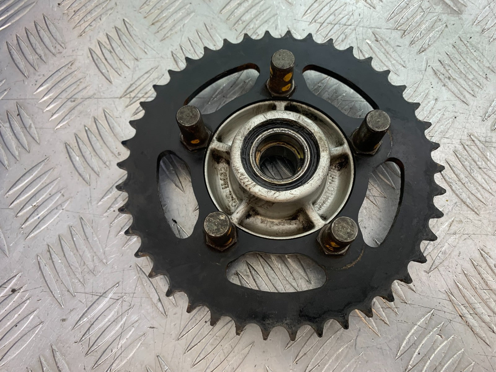 APRILIA RSV1000 RSV 1000 MILLE SPROCKET CARRIER  1998- 2003 (CMB1184)
