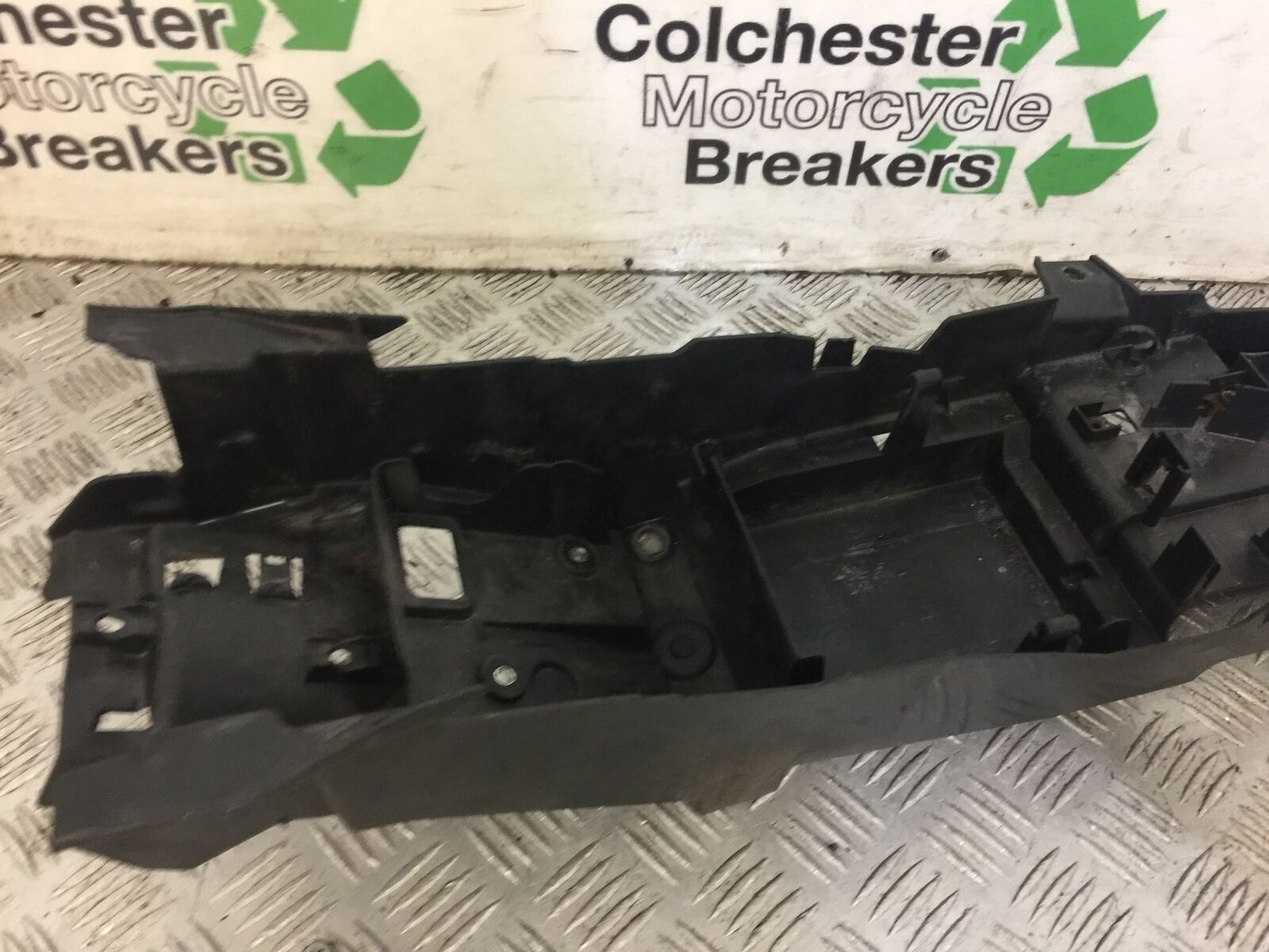 YAMAHA MT09 MT-09 TRACER UNDERTRAY  YEAR 2017 (STOCK 663)