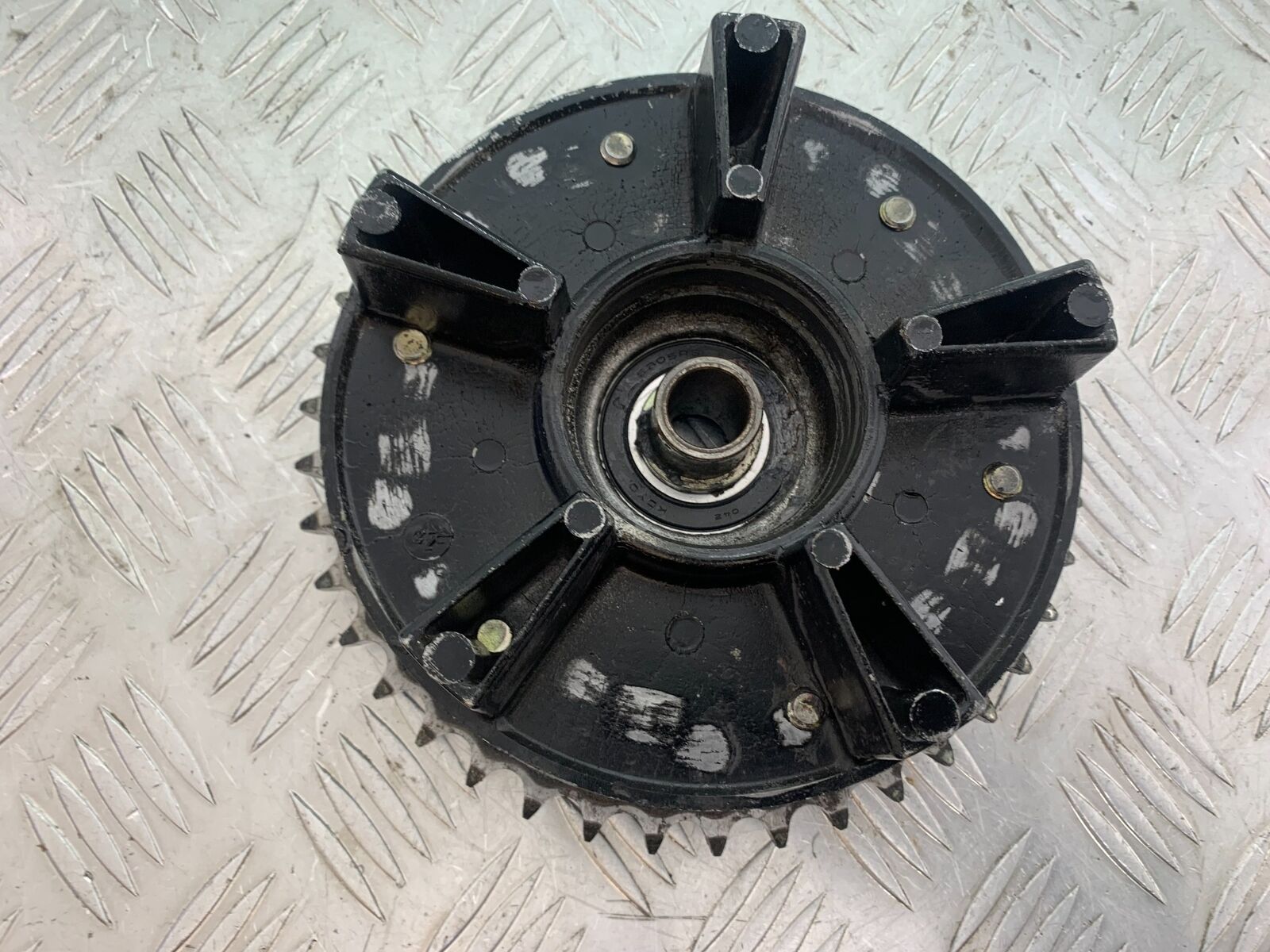 YAMAHA FJ1100 FJ 1100 SPROCET CARRIER  YEAR 1984-1985 (CMB1101)