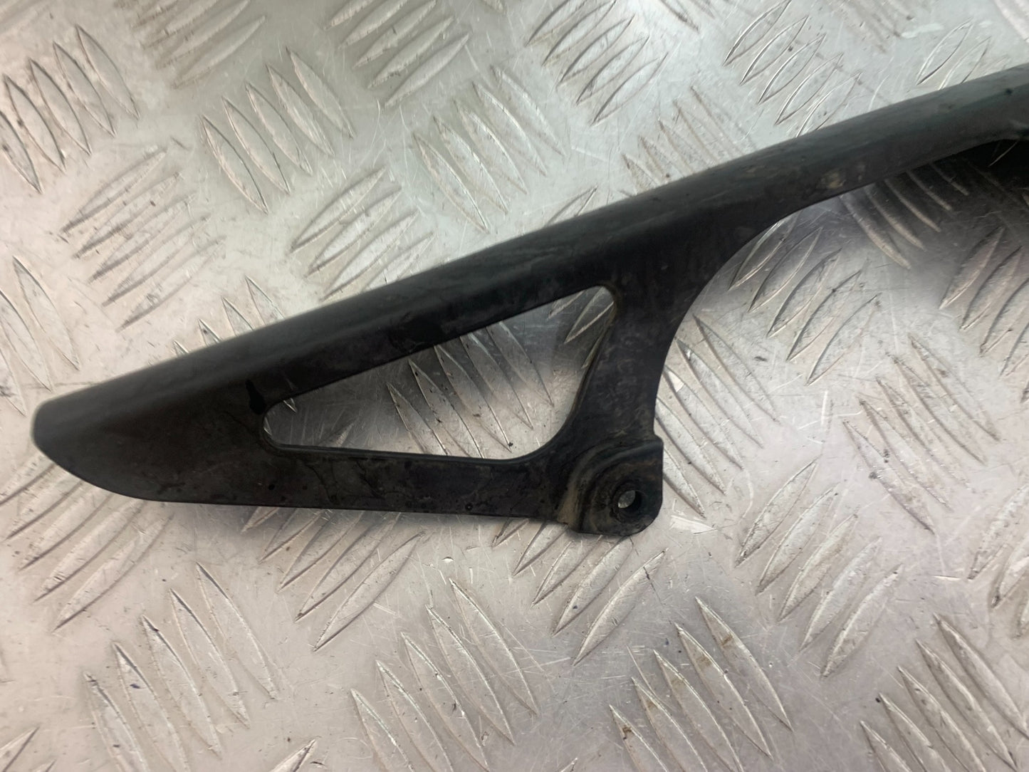 KAWASAKI ZX6R ZX6 R P7F P8F CHAIN GUARD  YEAR 2007-08 (CMB1165)