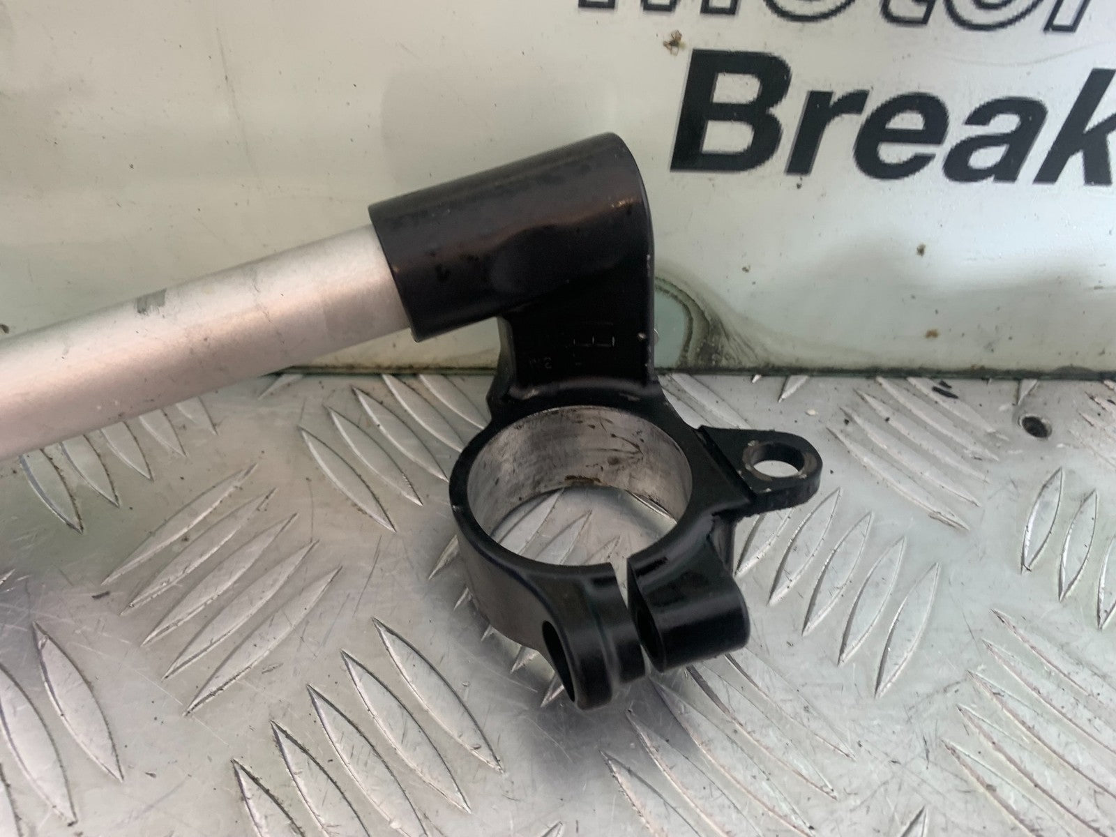 KAWASAKI ZX9R ZX9 E1 LEFT HANDLEBAR  YEAR 2000-01 (CMB1171)