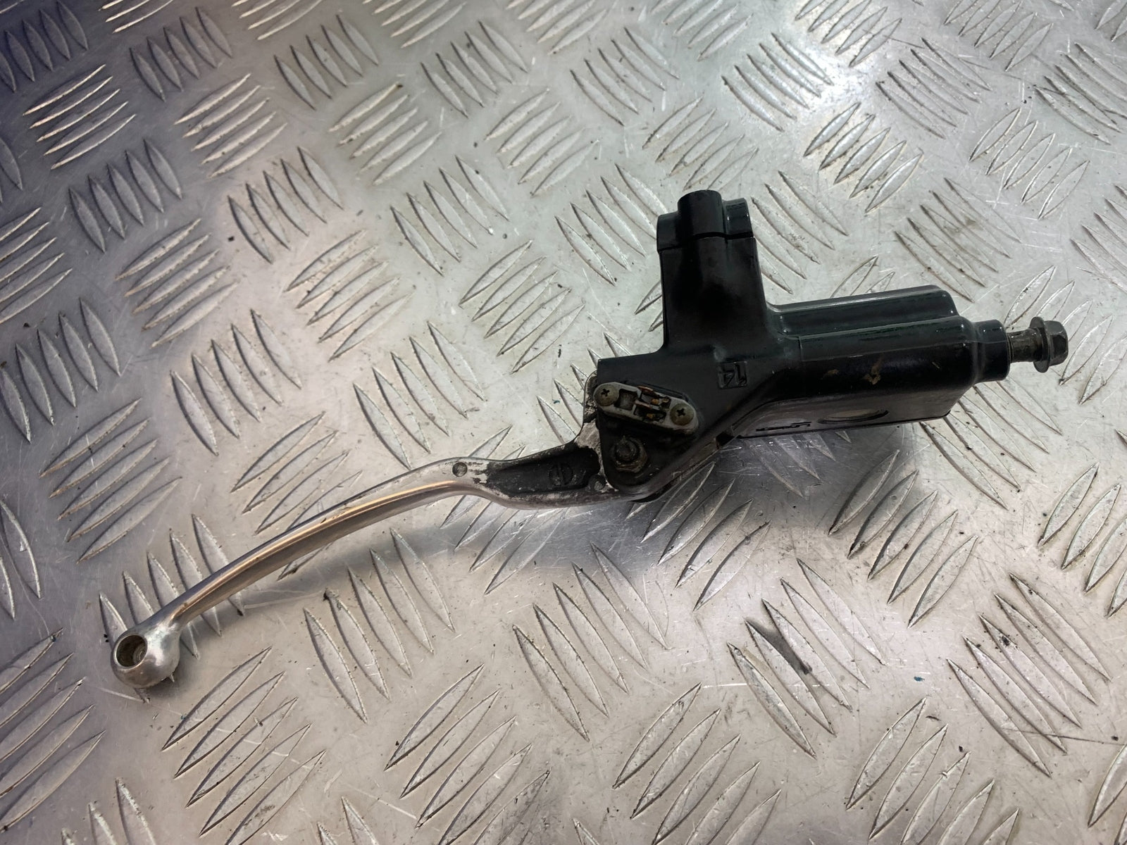 SUZUKI GSF1200  GSF 1200 BANDIT CLUTCH MASTER CYLINDER  YEAR 1997-2000 (CMB1149)
