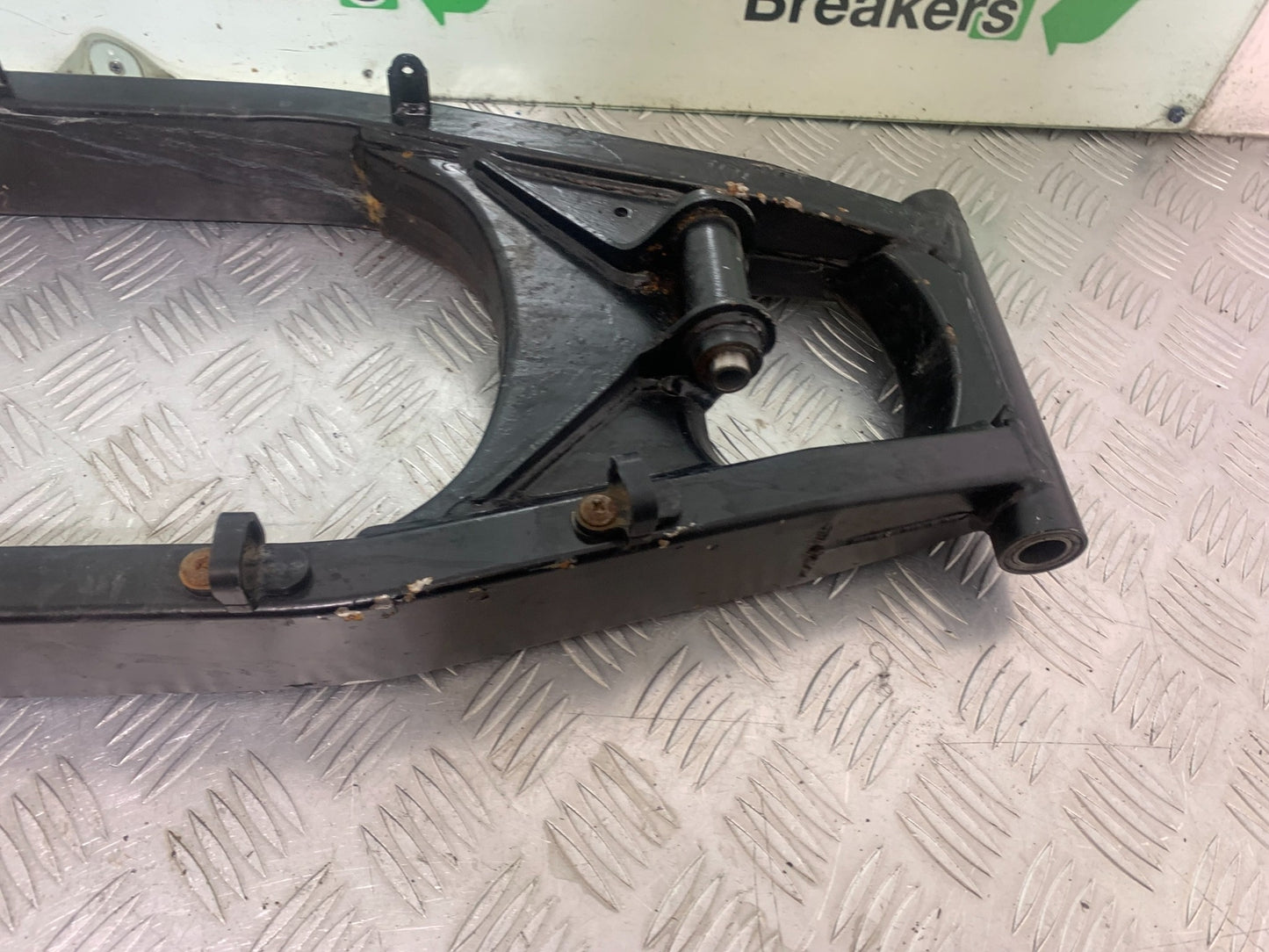 SUZUKI GSF650 GSF 650 SWINGARM    YEAR 2007-2009  (CMB1161)