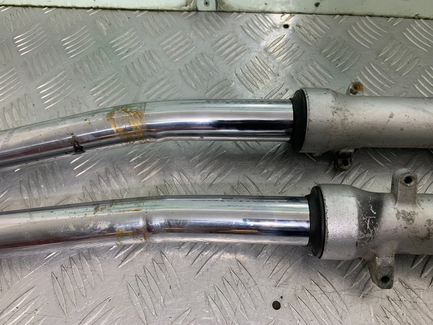 HONDA CB600 CB 600 HORNET FORKS  YEAR 1998-2002 (CMB1297)