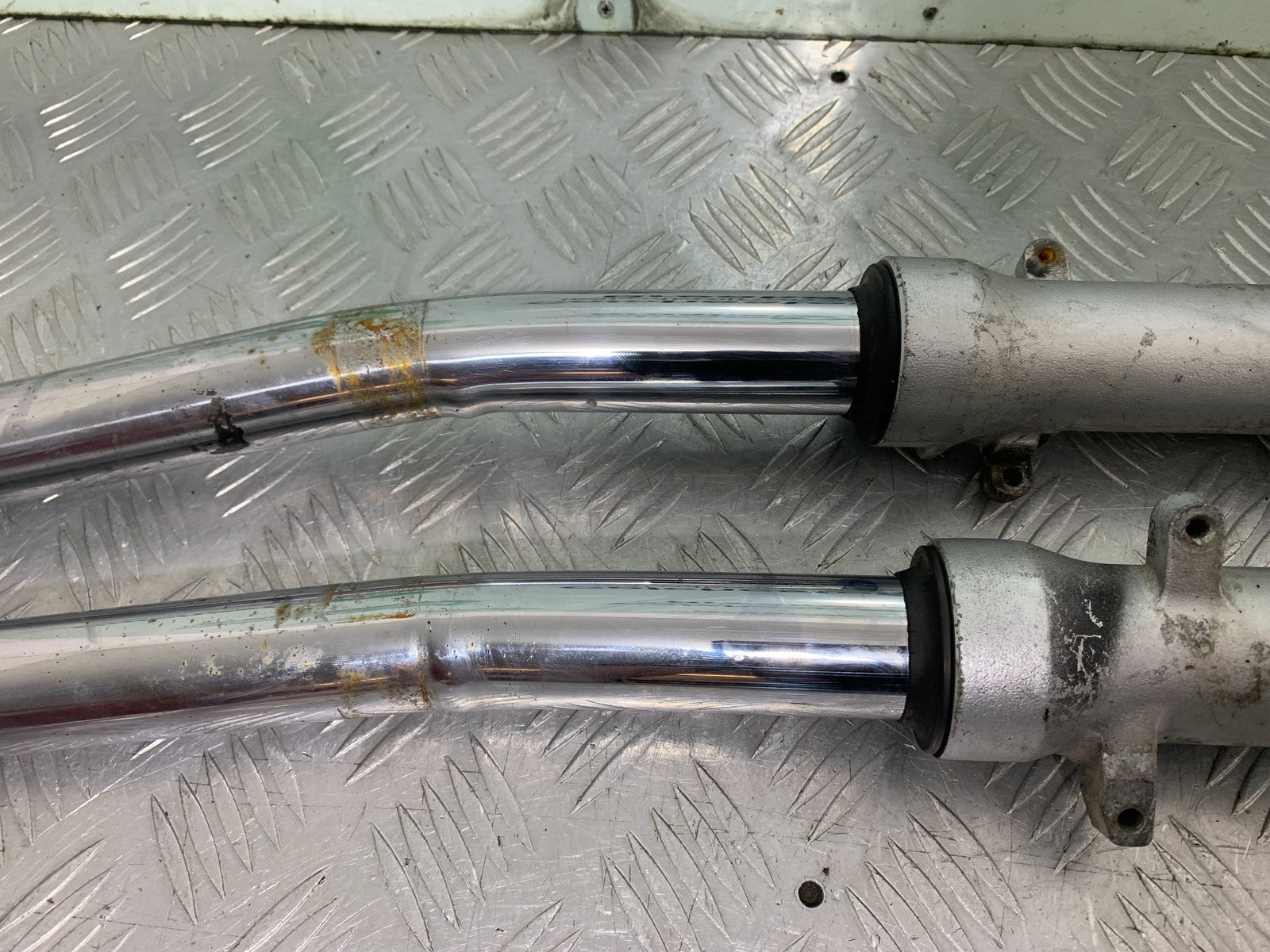 HONDA CB600 CB 600 HORNET FORKS  YEAR 1998-2002 (CMB1297)