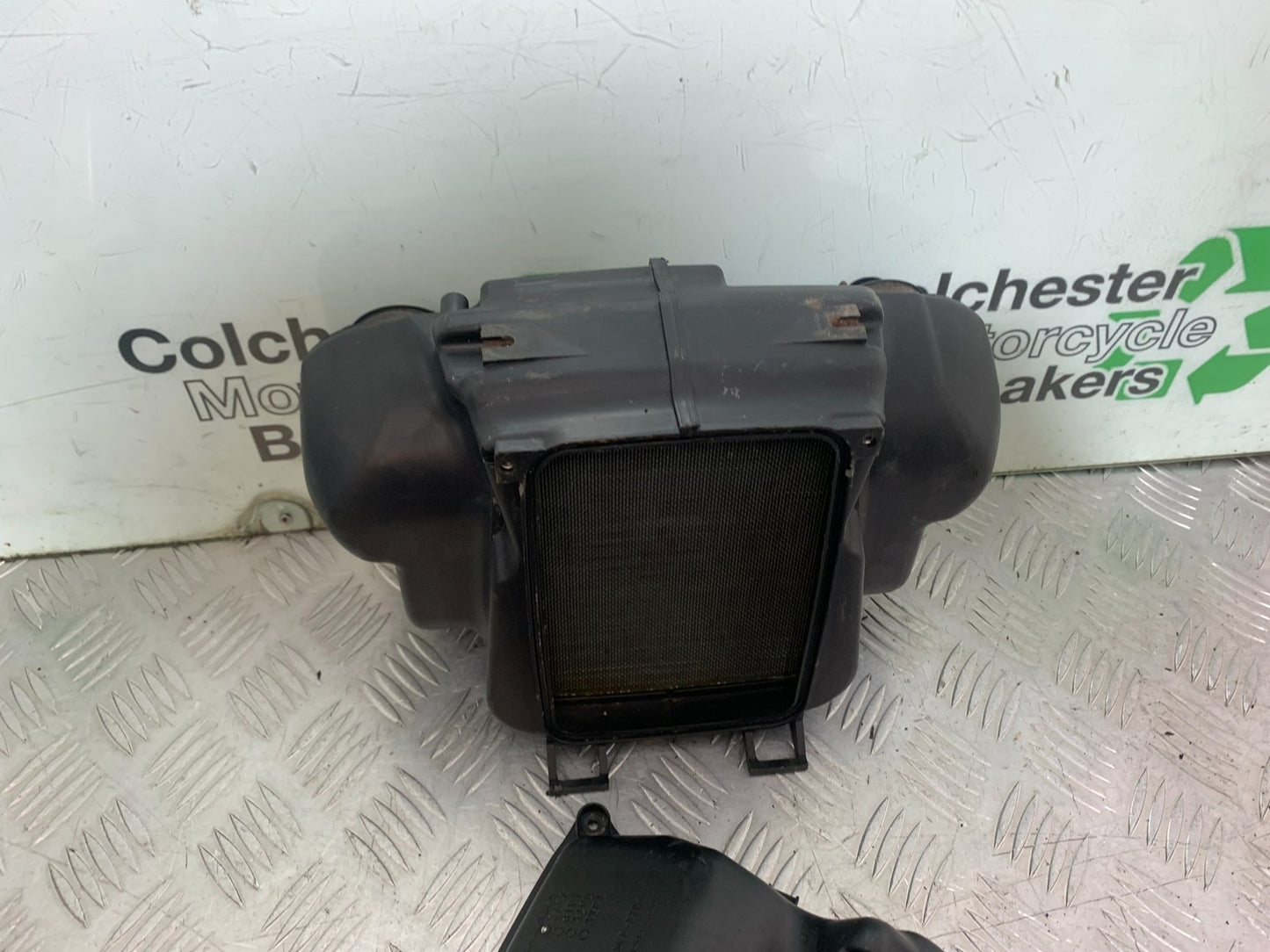 SUZUKI GSF600 GSF 600 BANDIT AIRBOX 2000-2004 (CMB1269)