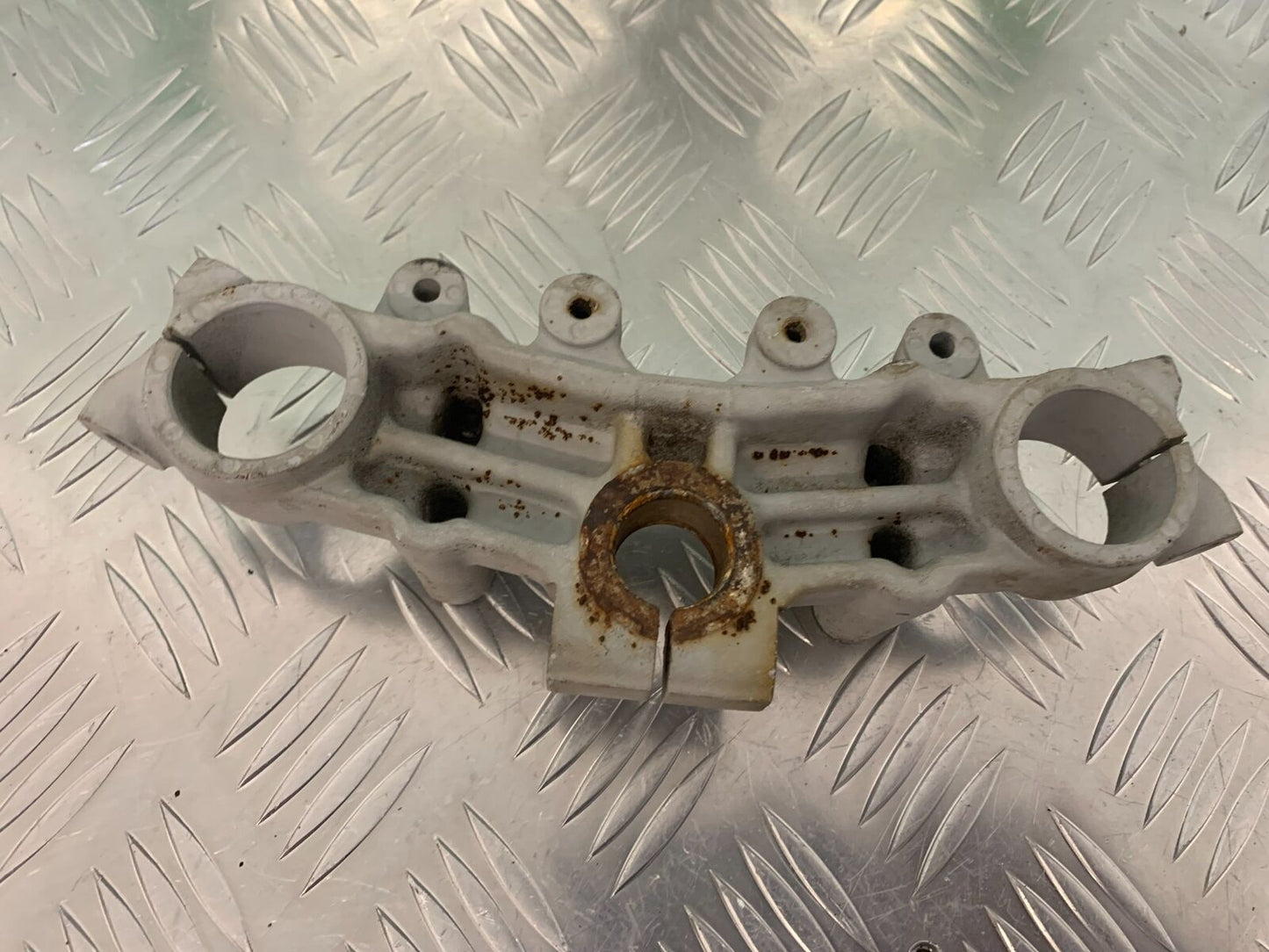YAMAHA XT250 XT 250 TOP YOKE  YEAR 1980-1982  (STOCK 944)