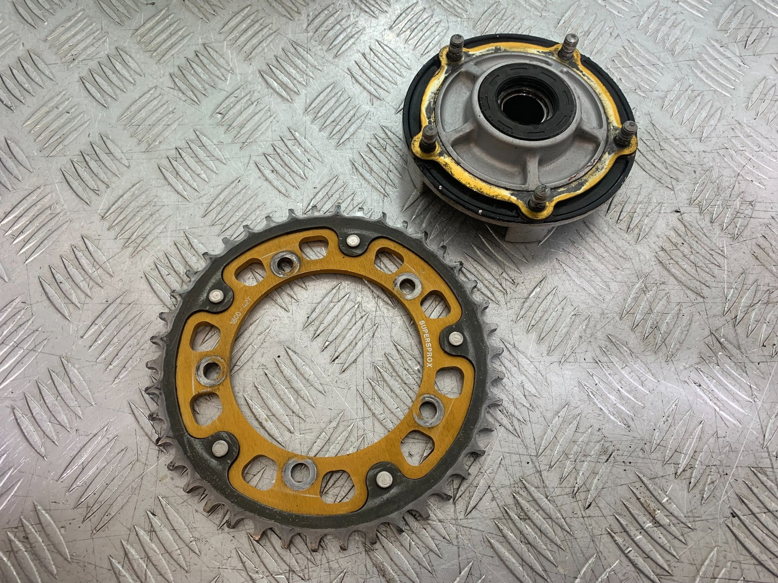 SUZUKI SV1000 SV 1000 S SPROCKET CARRIER   YEAR 2003-2007 (CMB1293)