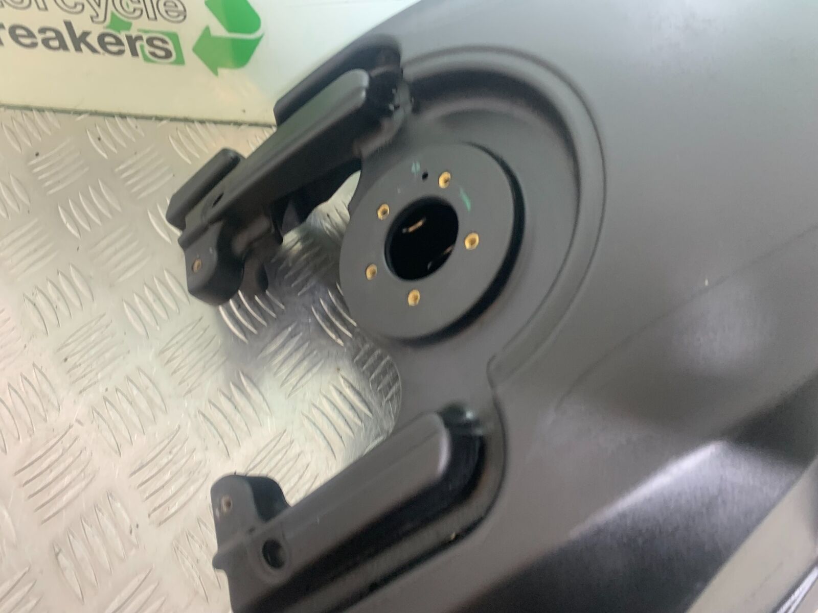 DUCATI DIAVEL 1200 PETROL TANK YEAR 2014-17 (CMB1054)