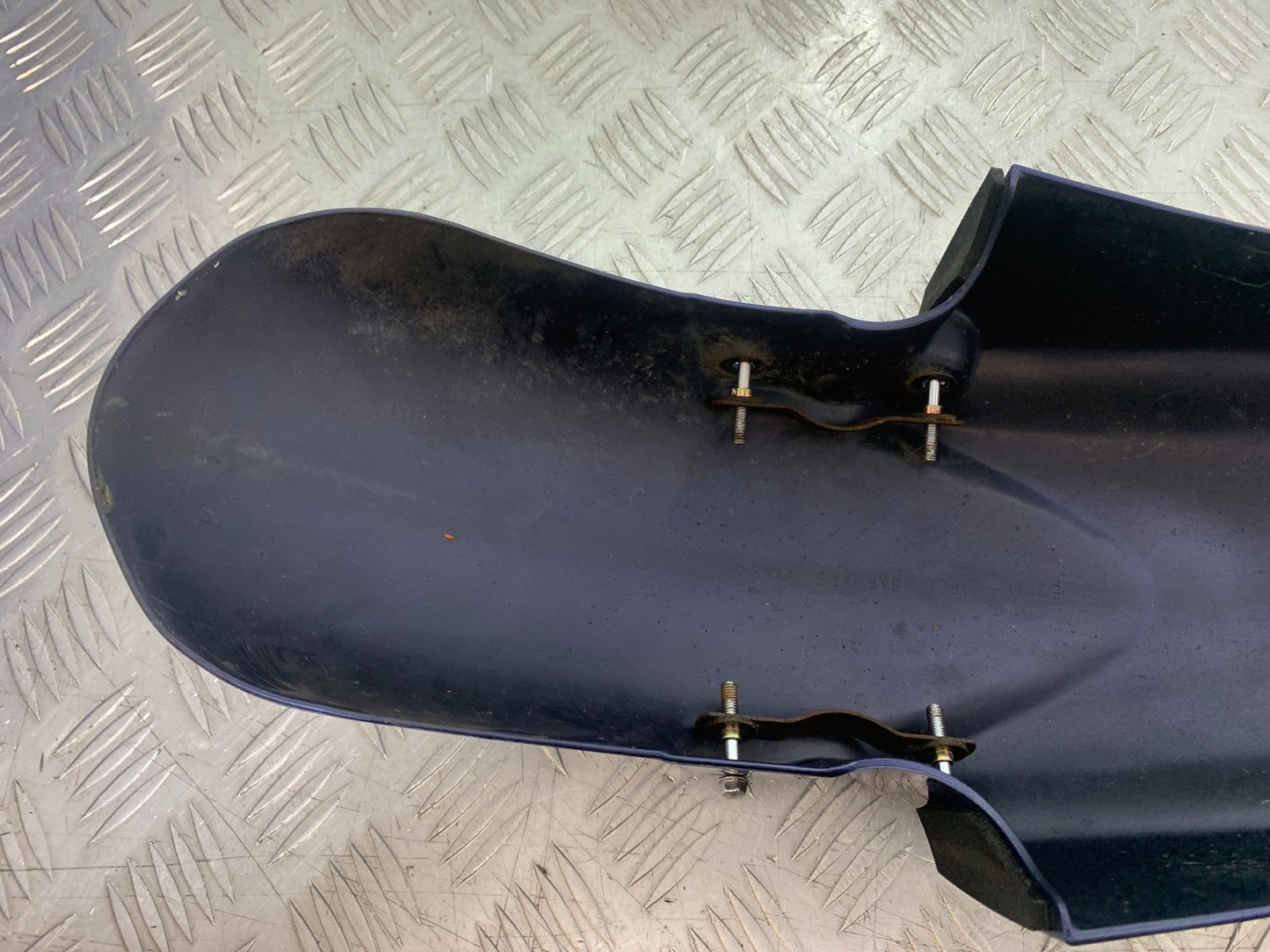 SUZUKI GSF600 GSF 600 BANDIT FRONT MUDGUARD  2000-2004 (CMB1269)