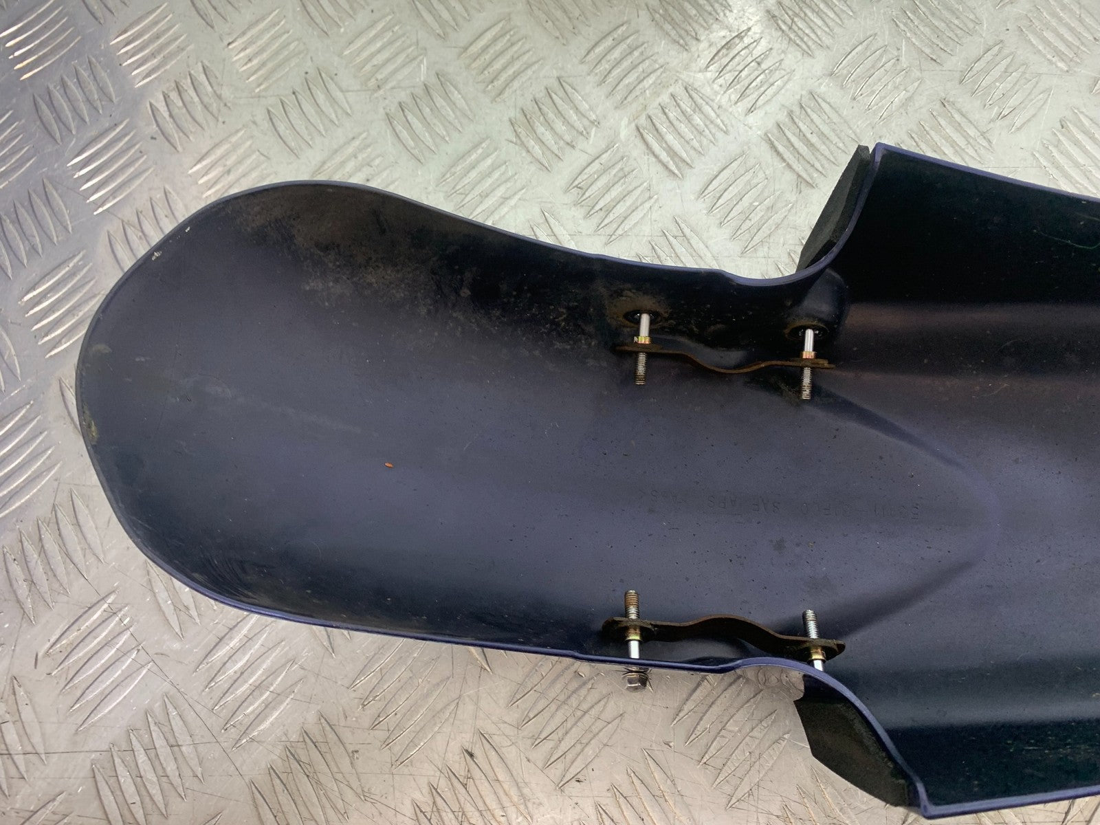 SUZUKI GSF600 GSF 600 BANDIT FRONT MUDGUARD  2000-2004 (CMB1269)