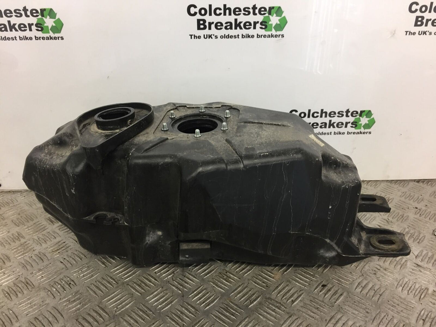 YAMAHA MT 125 MT125 PETROL TANK YEAR 2015