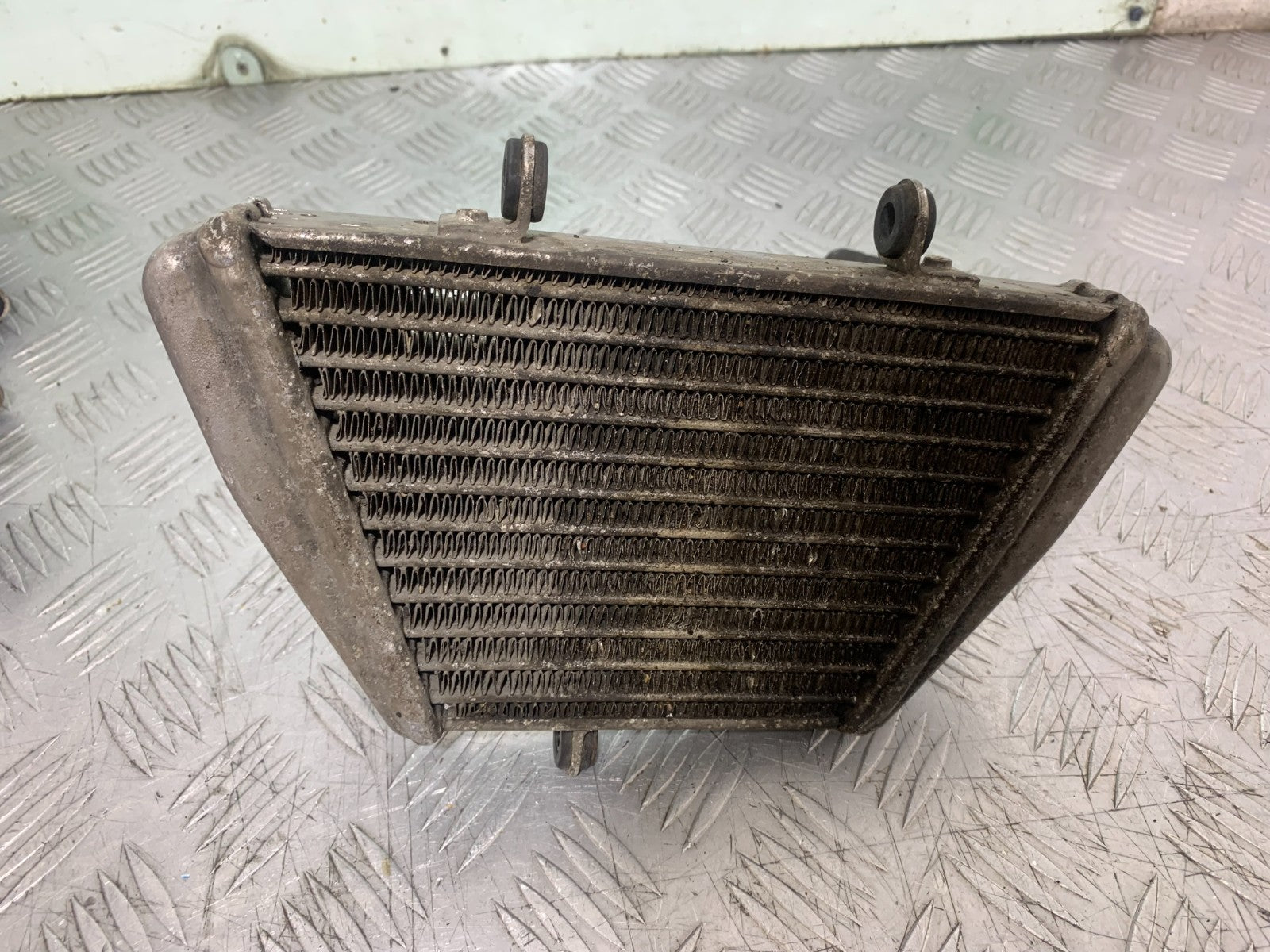 APRILIA TUONO 1000 V4R OIL COOLER  YEAR 2011-13  (CMB1331)